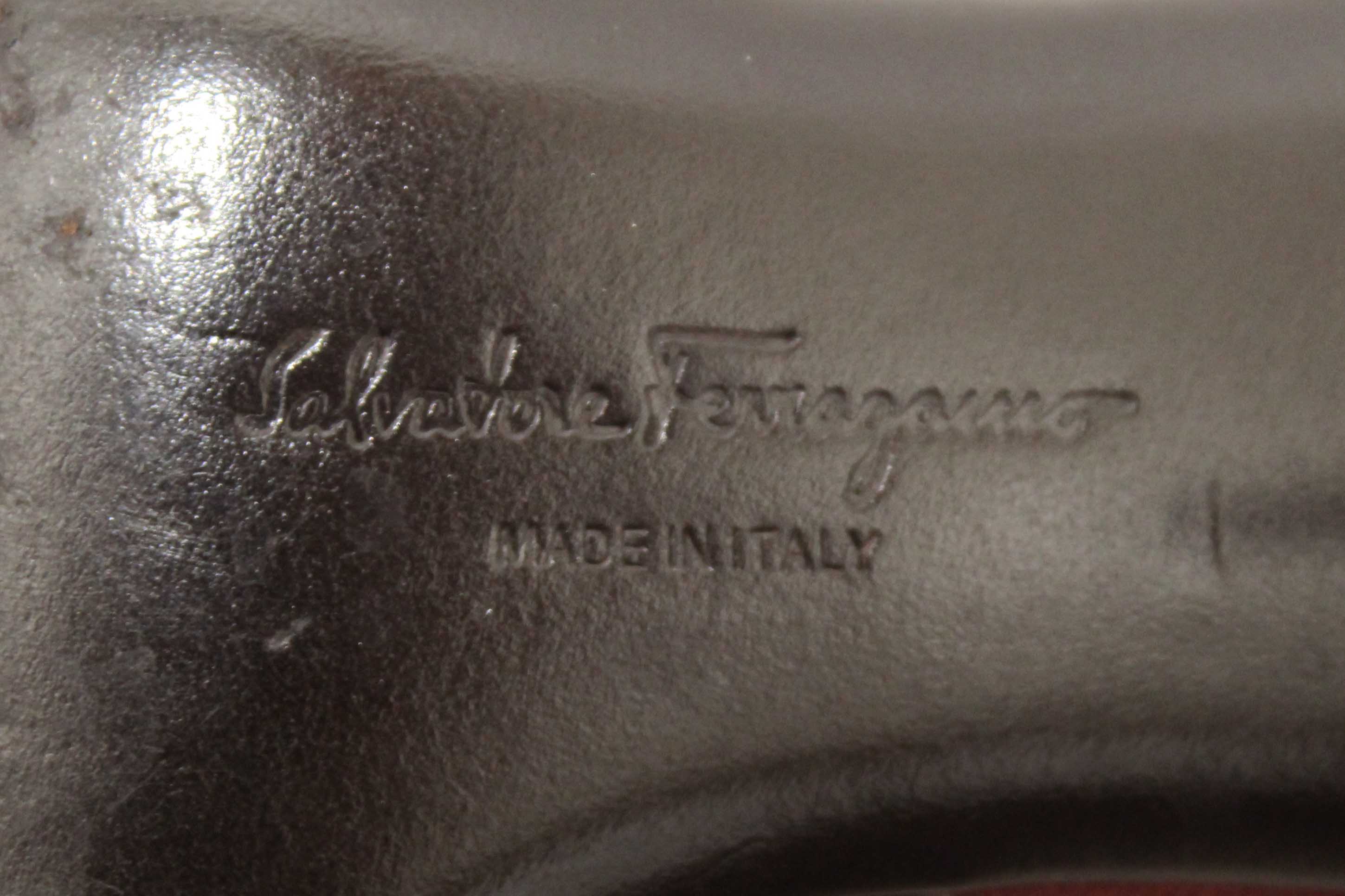 Authentic Salvatore Ferragamo Burgandy Leather Matilde Pointed Pumps Size 7C