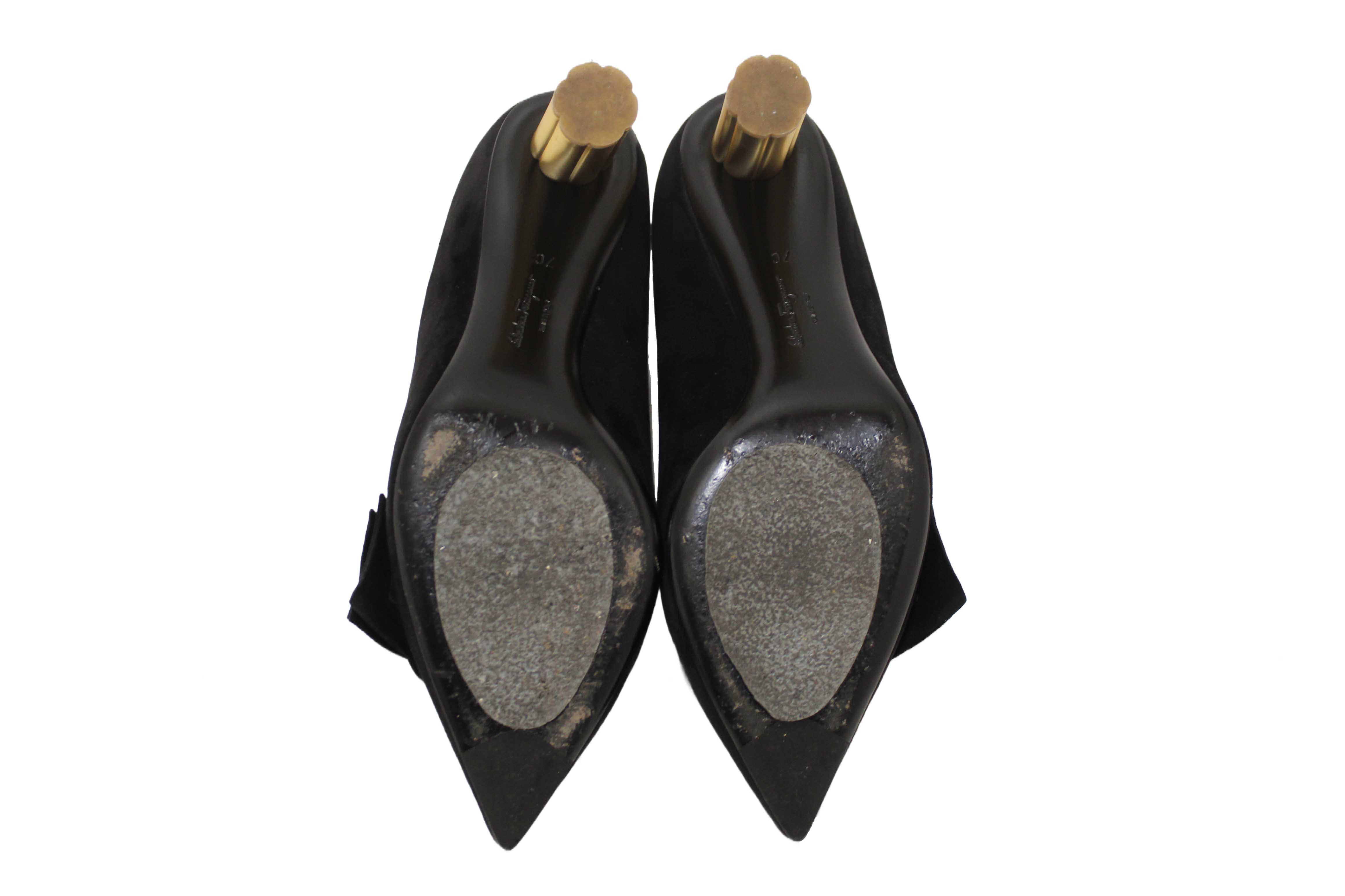 Authentic Salvatore Ferragamo Black Suede Garlate Block Heel Pump Size 7C