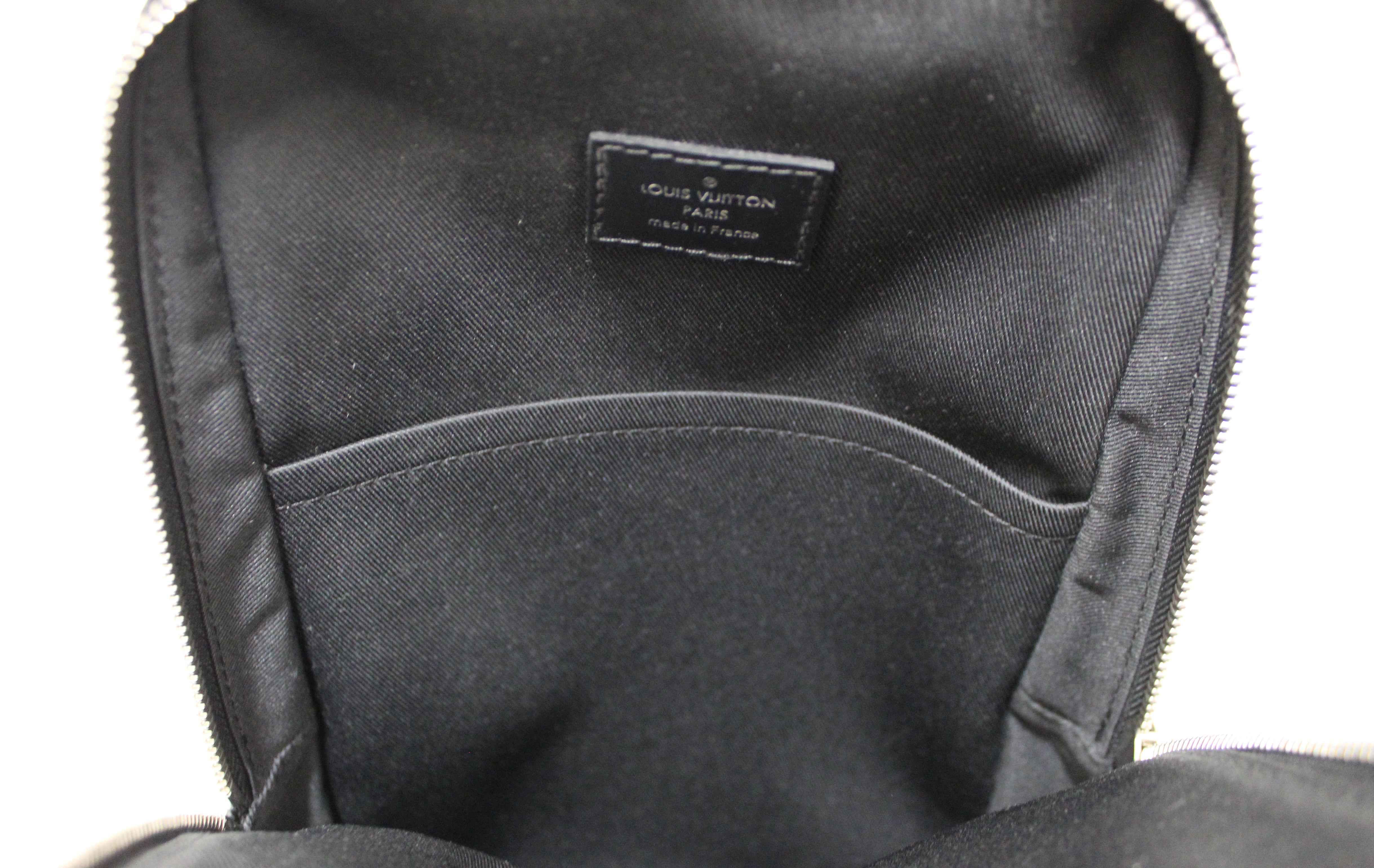 Louis Vuitton 2017 pre-owned Avenue Sling Bag - Farfetch