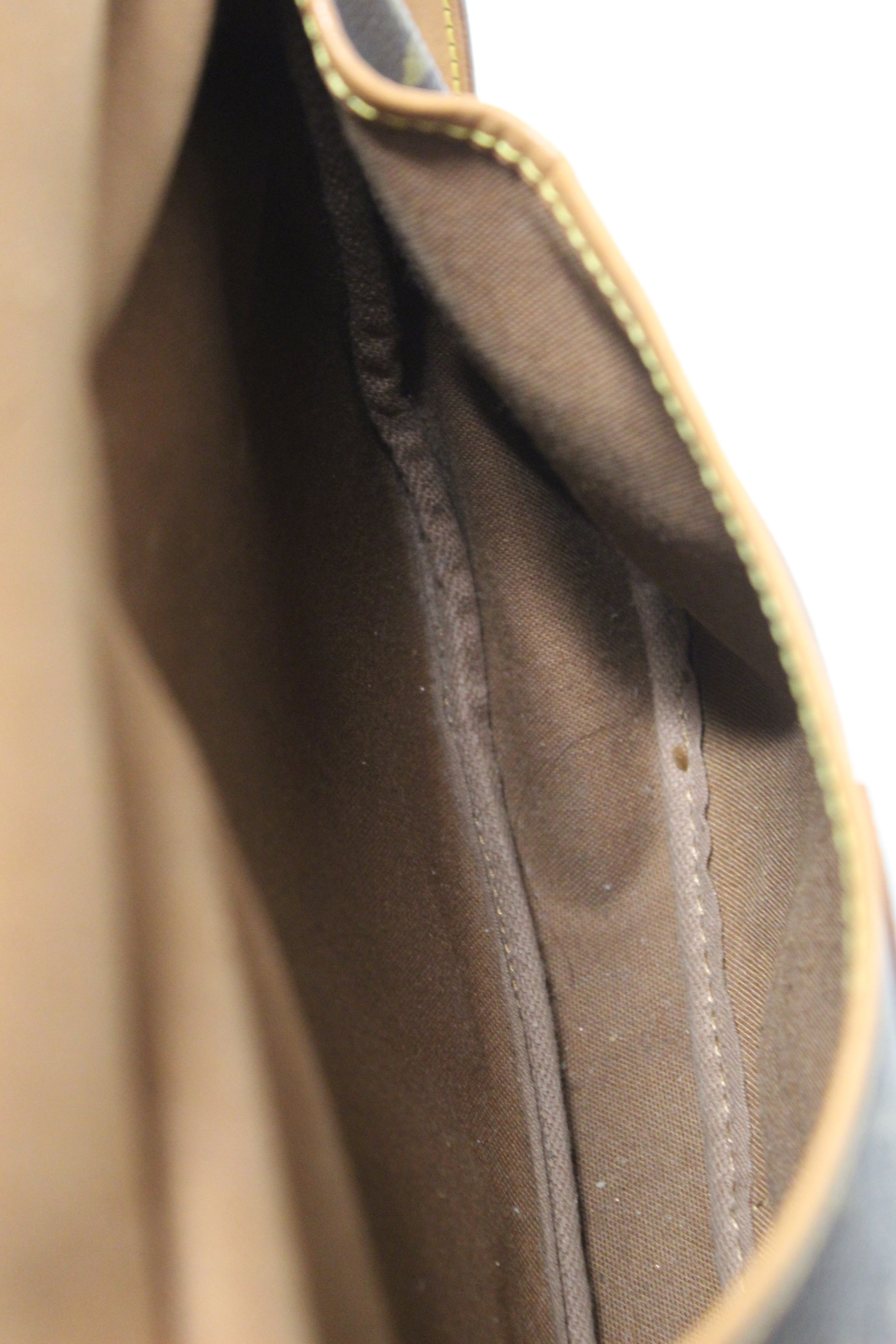 Authentic Louis Vuitton Classic Monogram Canvas Saumur 30 Messenger Bag