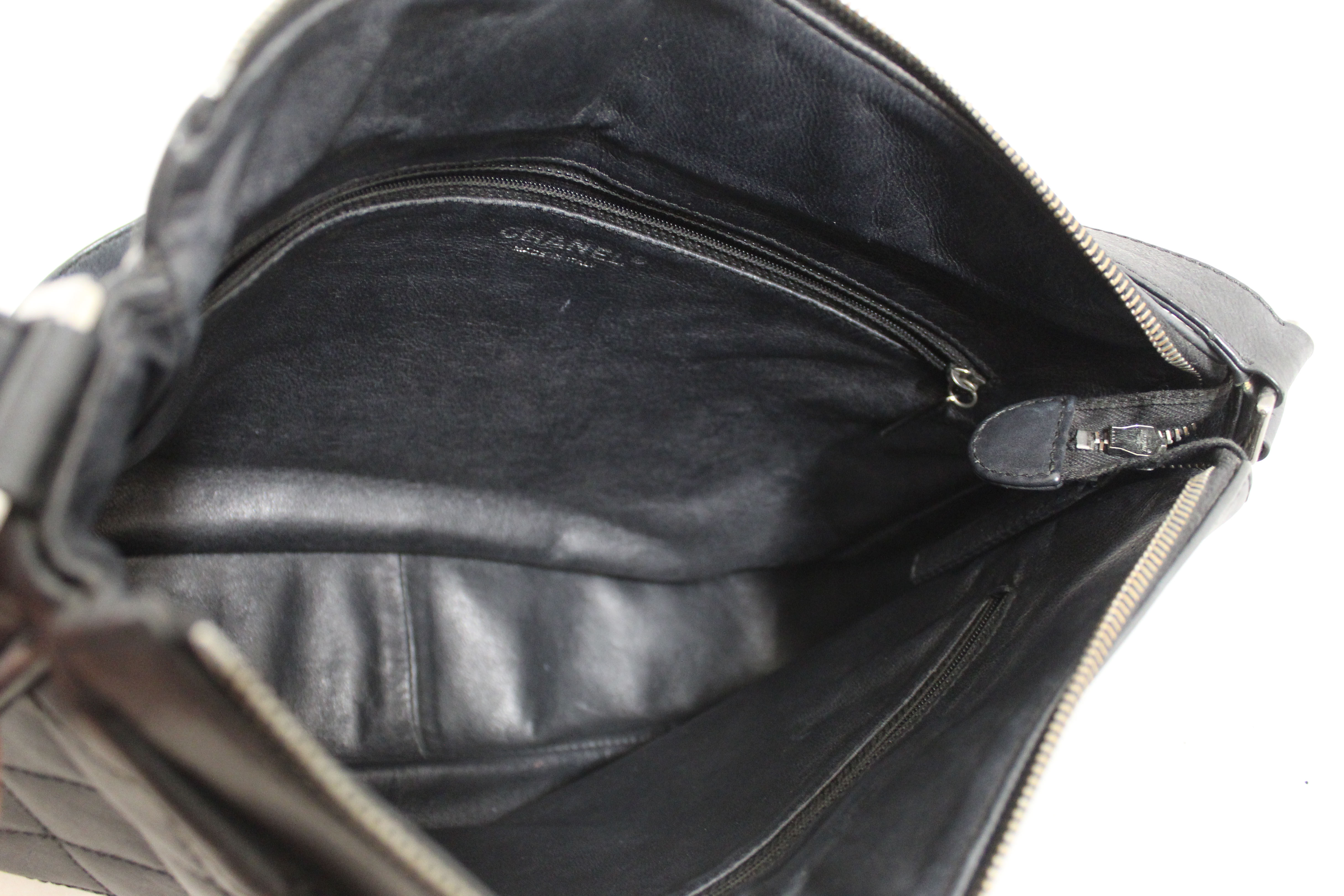 Authentic Chanel Vintage Black Wild Stitch Quilted Calfskin Leather CC Timeless Shoulder Bag