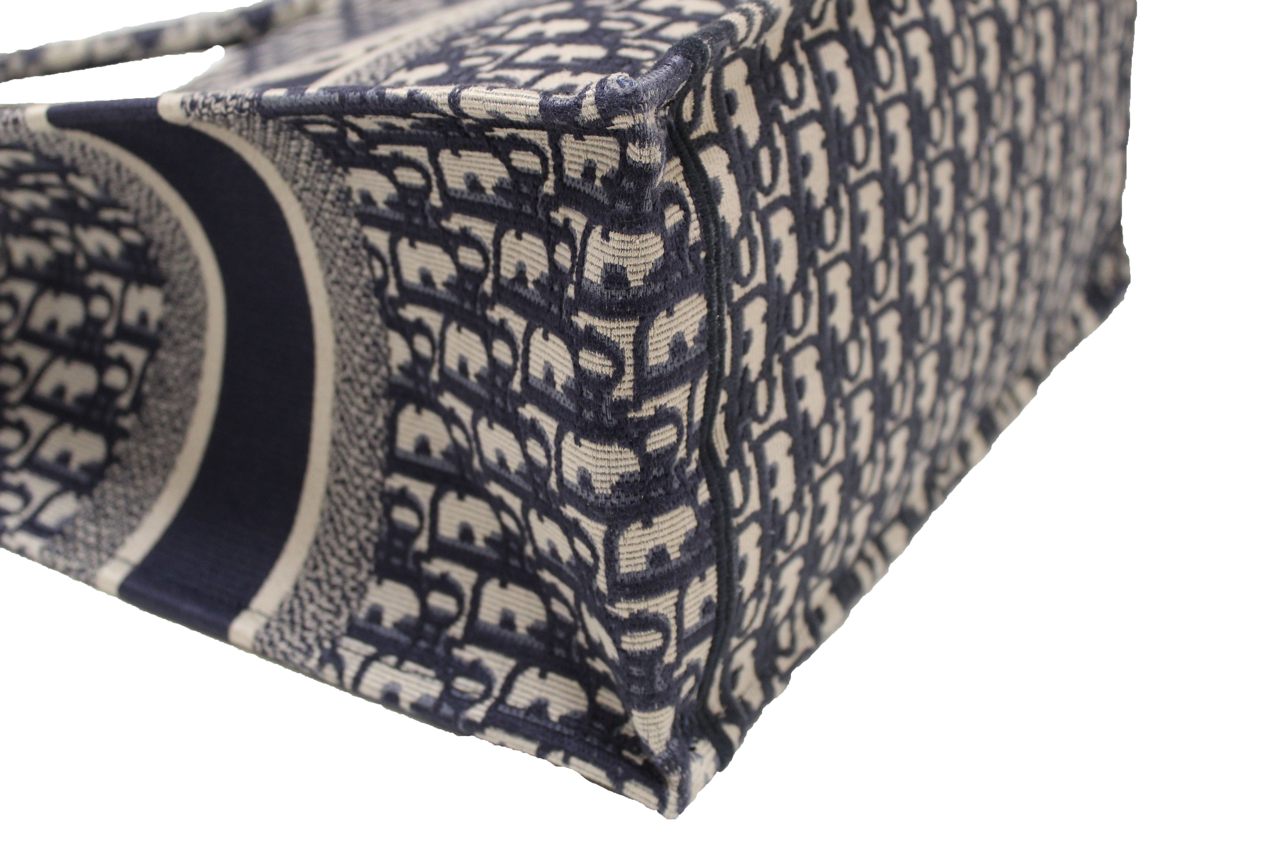 Authentic Christian Dior Ecru and Blue Dior Oblique Embroidery Medium ...