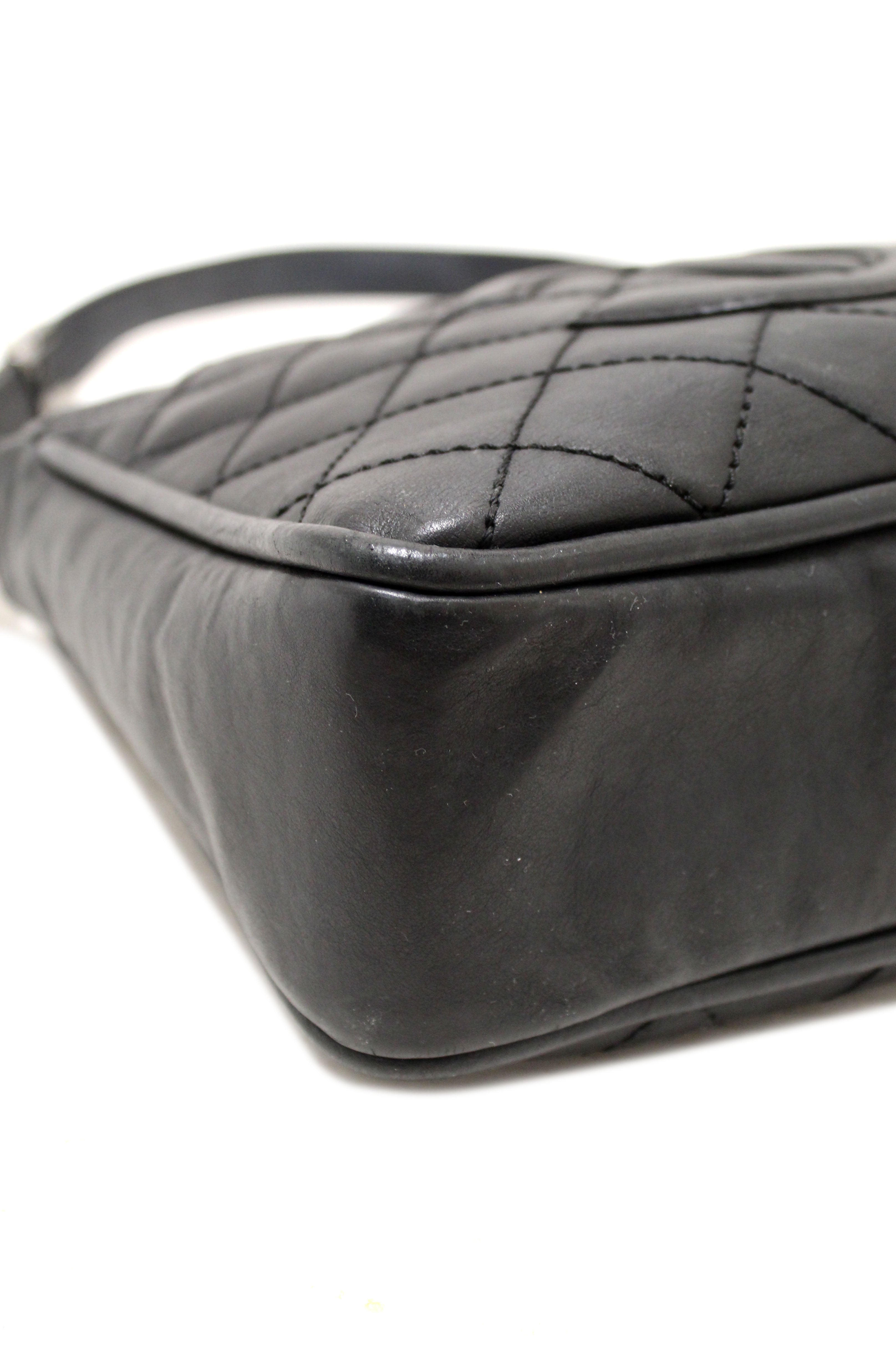 Authentic Chanel Vintage Black Wild Stitch Quilted Calfskin Leather CC Timeless Shoulder Bag