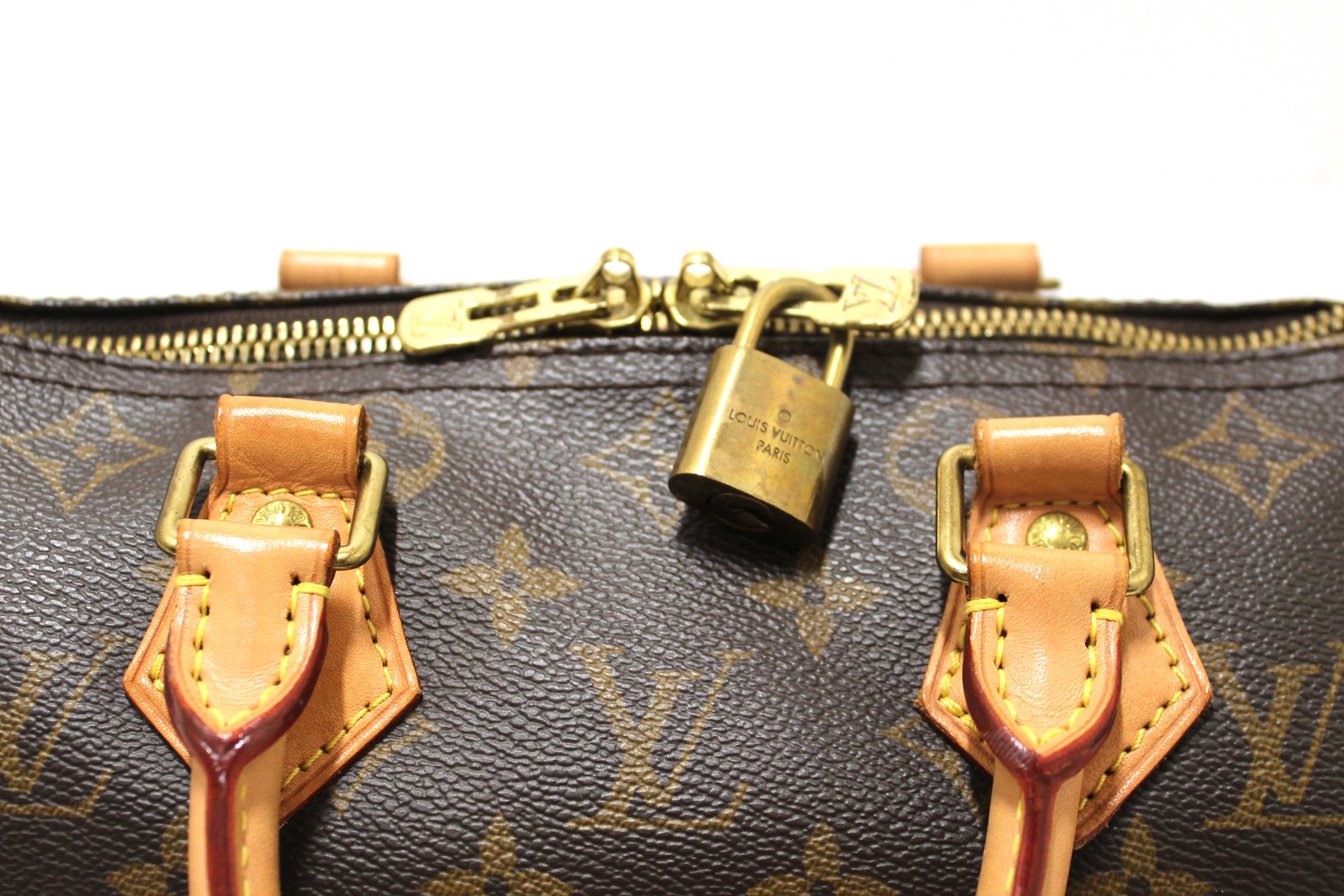 Authentic Louis Vuitton Classic Monogram Speedy 25 Bandouliere Bag