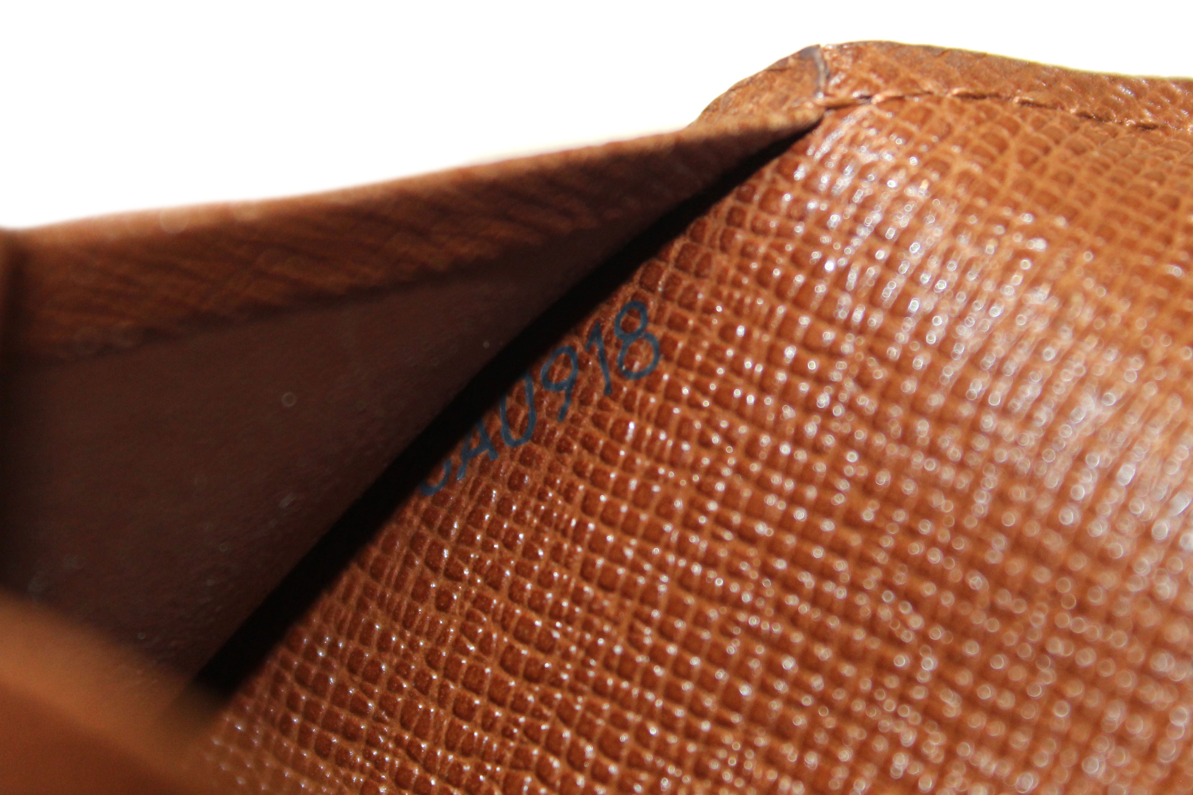 Authentic Louis Vuitton Classic Monogram Envelope Card Holder