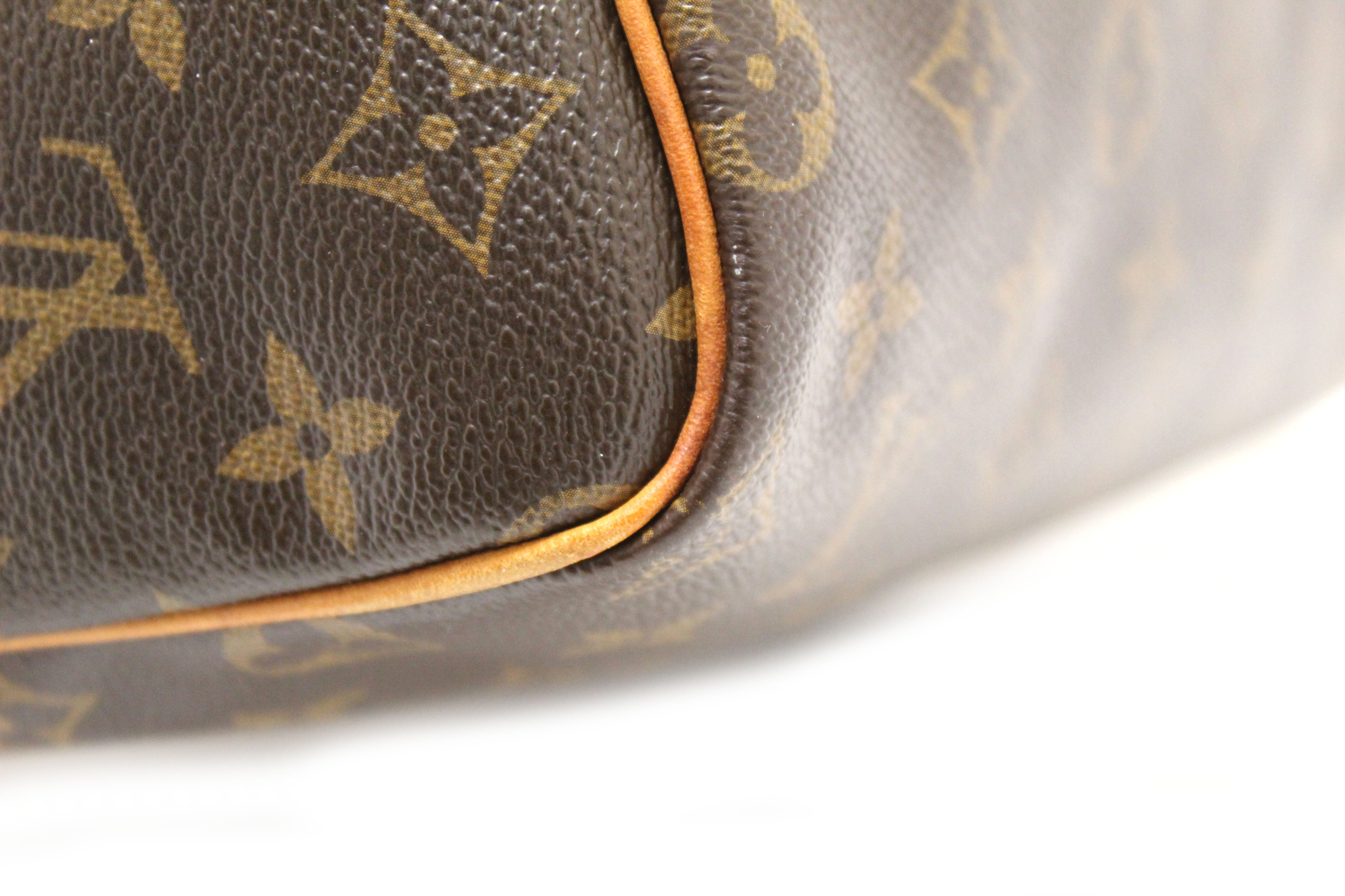 Authentic Louis Vuitton Classic Monogram Speedy 25 Bandouliere Bag