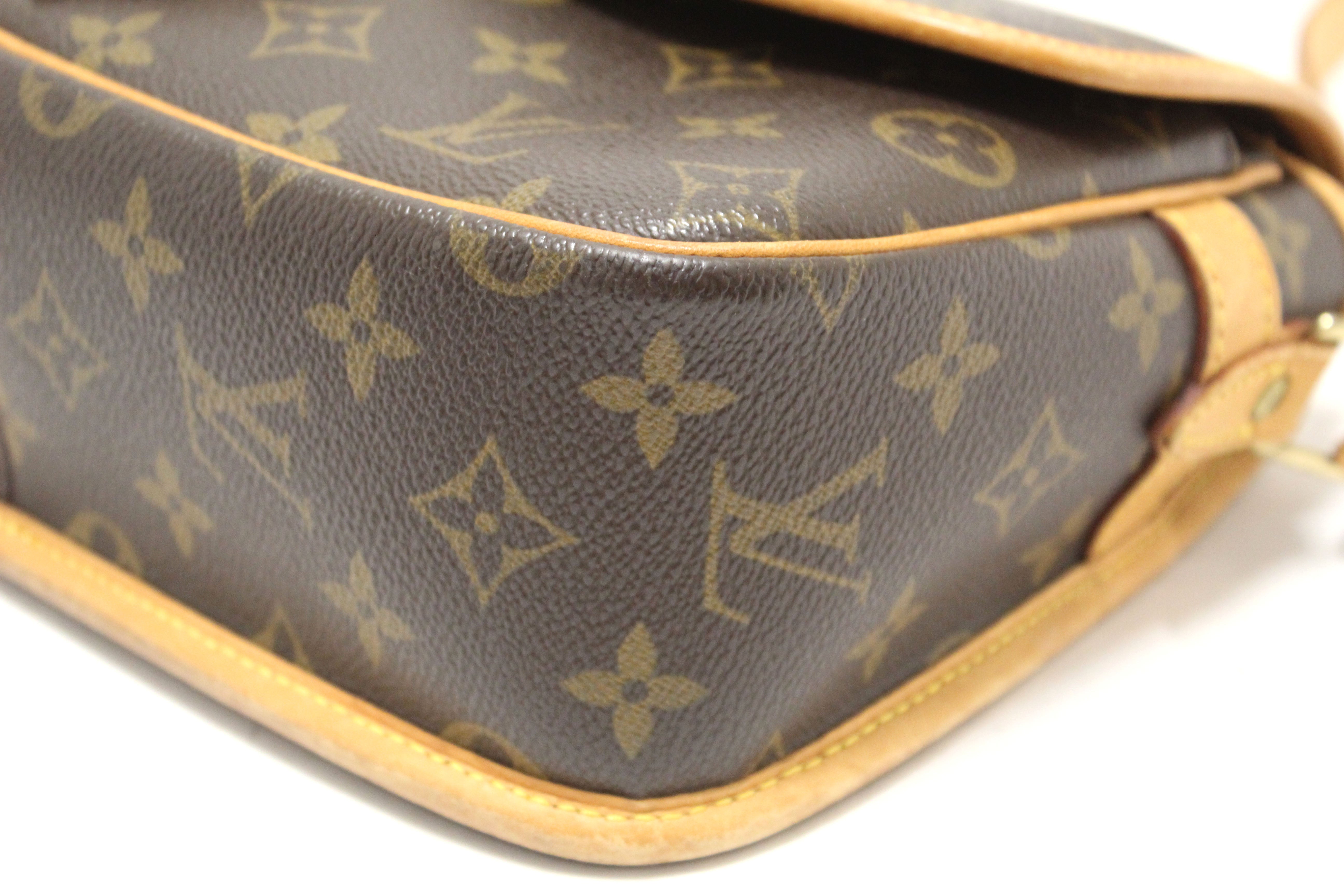 Authentic Louis Vuitton Classic Monogram Sologne Messenger Bag