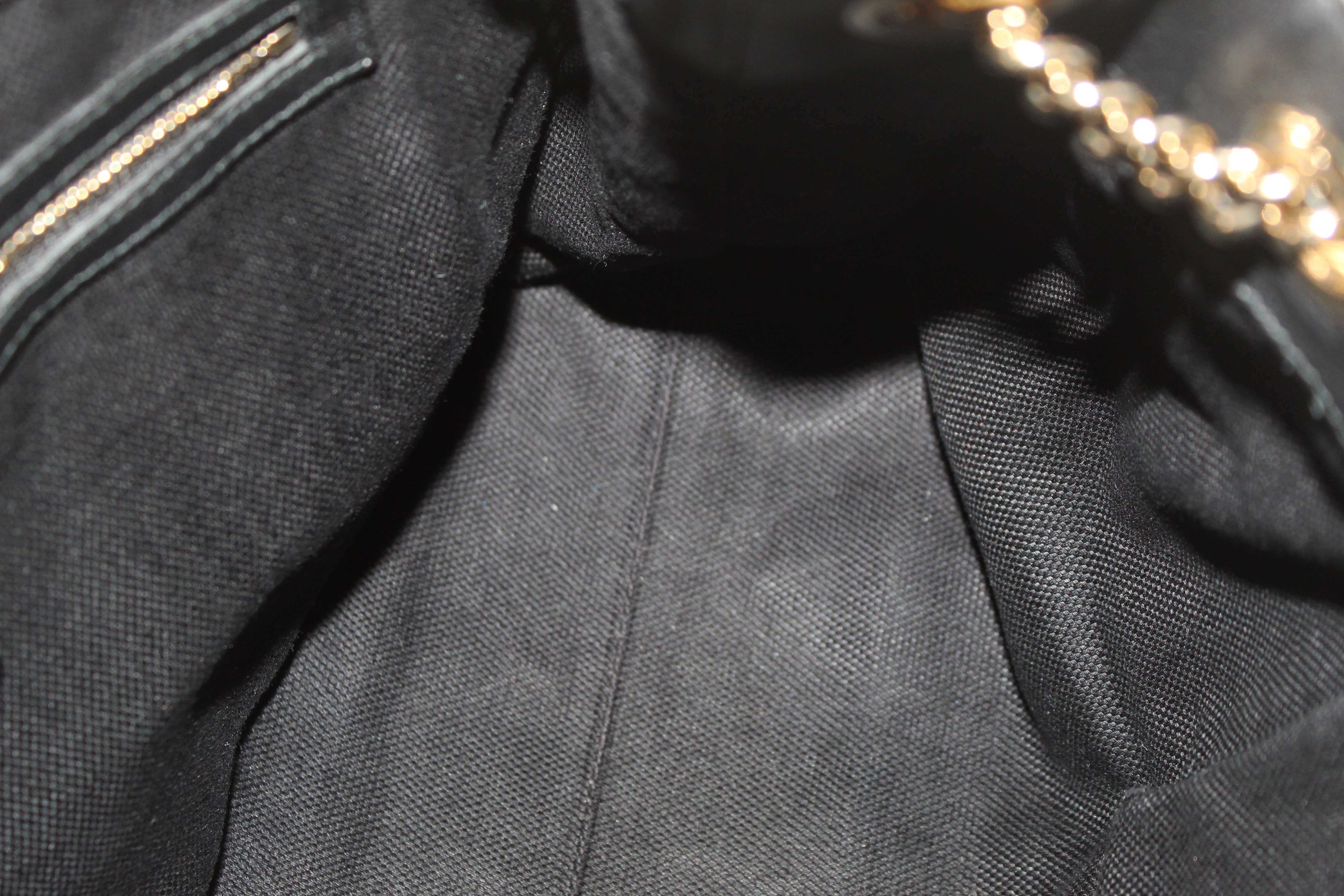 Authentic Gucci Black Patent Leather Medium Soho Chain Shoulder Bag 308982