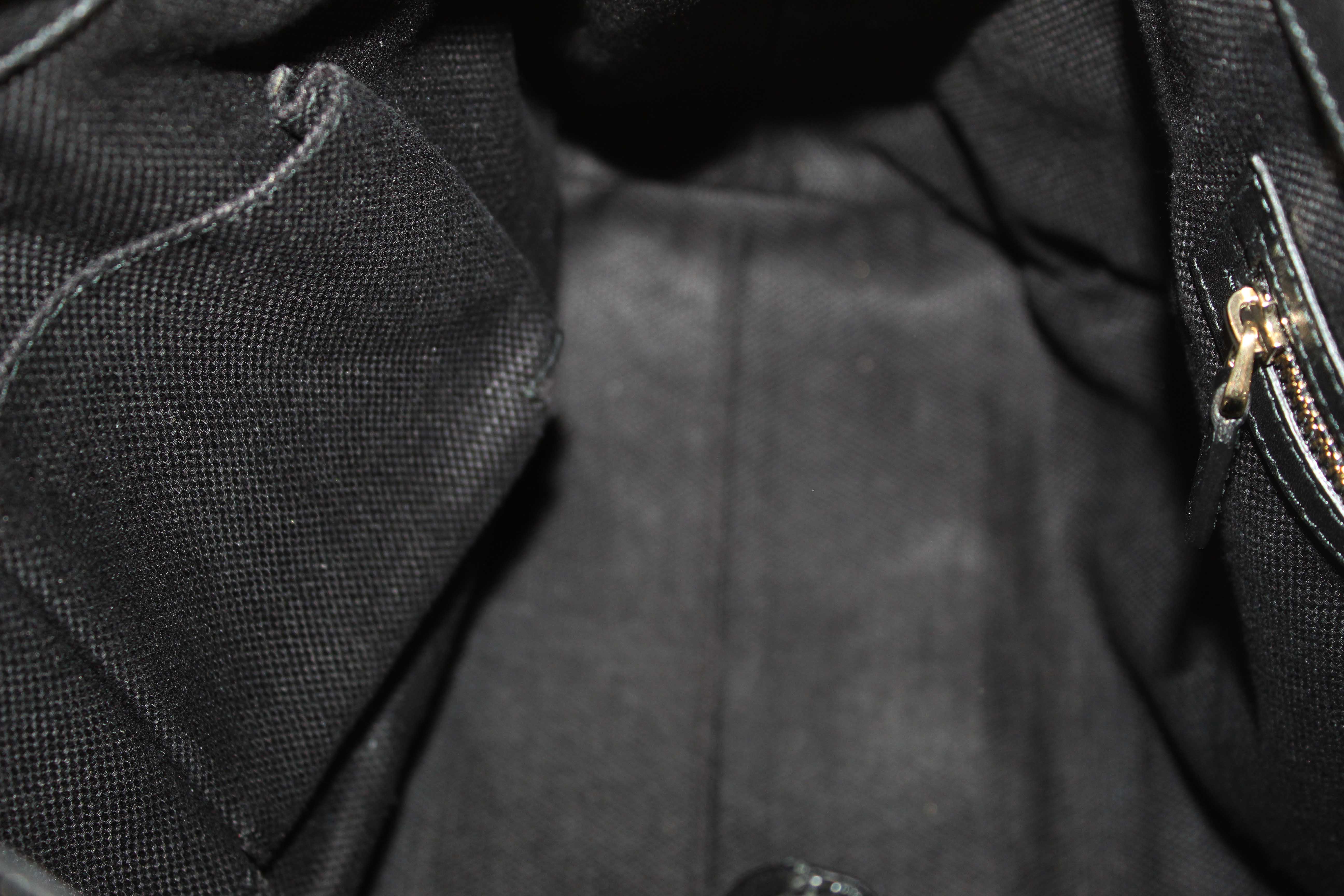 Authentic Gucci Black Patent Leather Medium Soho Chain Shoulder Bag 308982