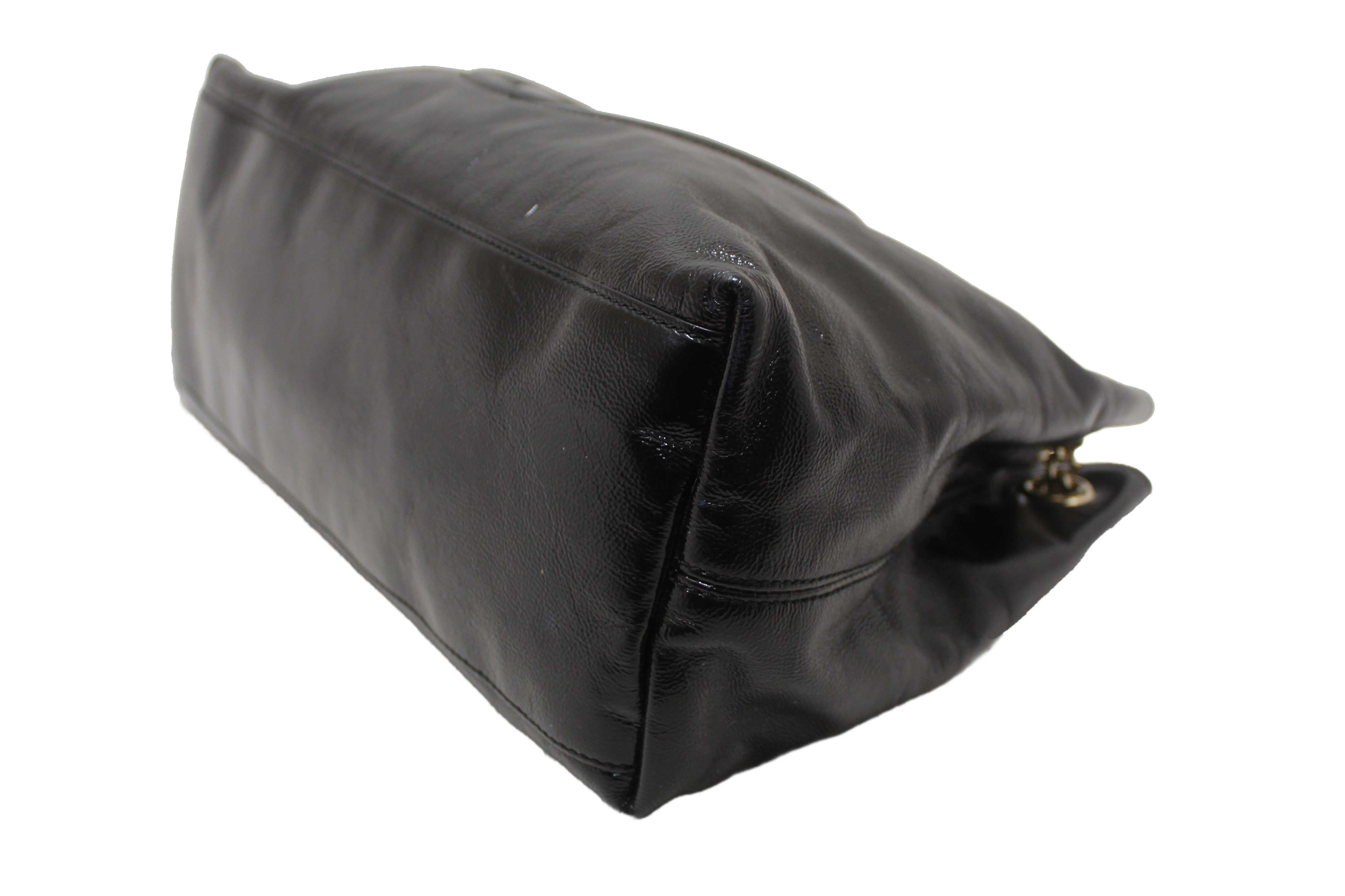 Authentic Gucci Black Patent Leather Medium Soho Chain Shoulder Bag 308982