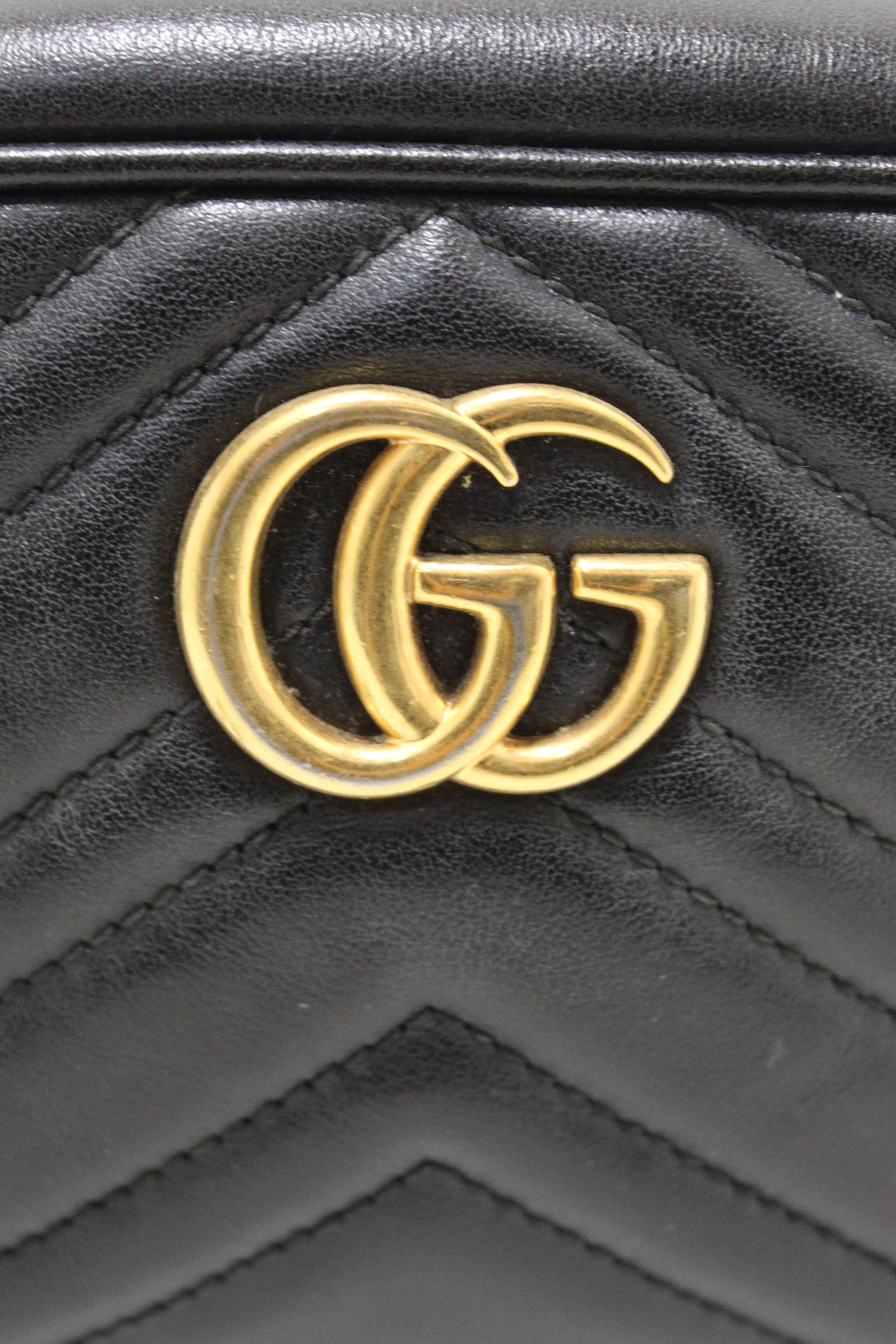 GUCCI Calfskin Matelasse Large GG Marmont Shoulder Bag Black
