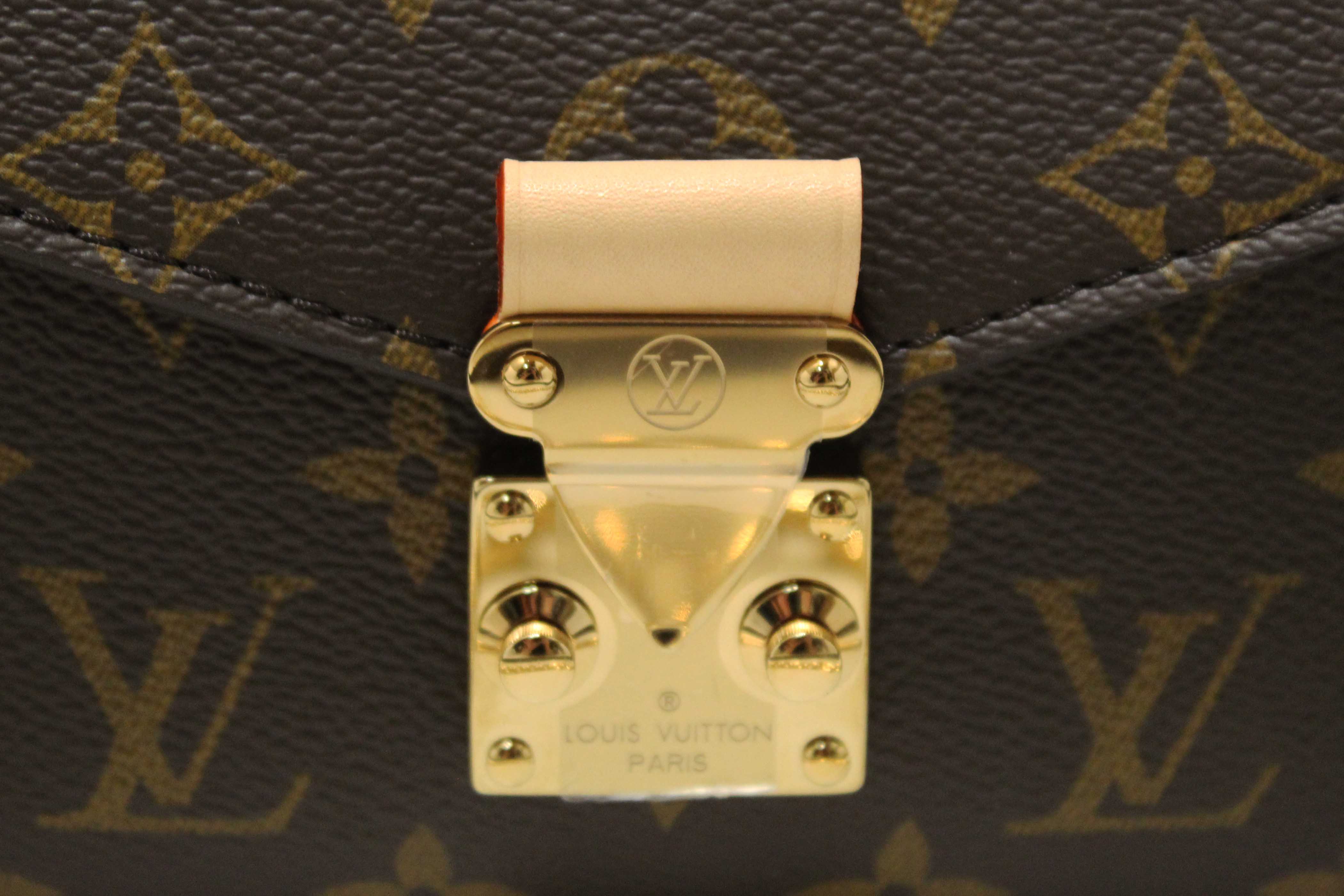 Authentic NEW Louis Vuitton Monogram Pochette Metis East West Messenger Crossbody Bag