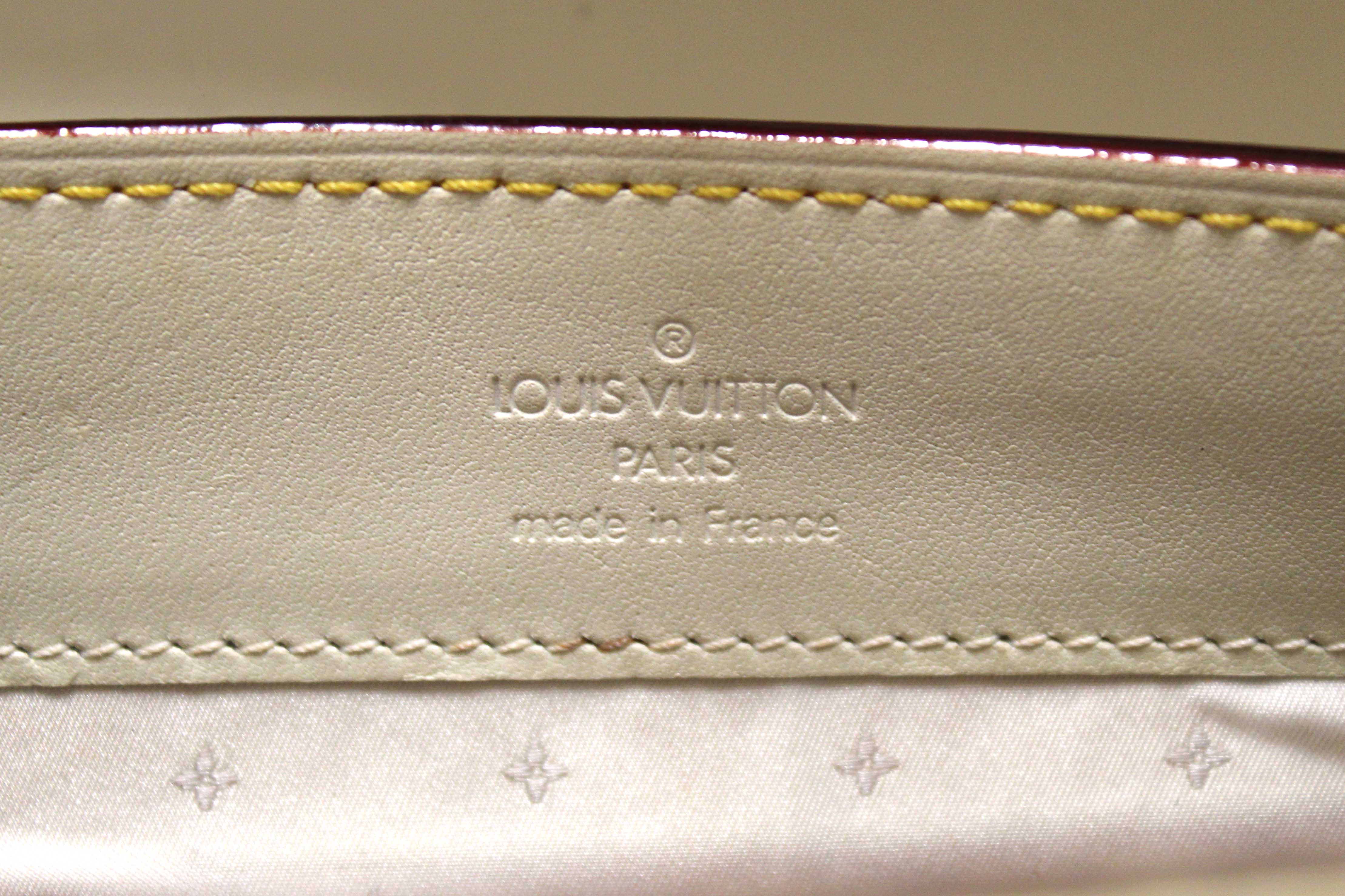 Authentic Louis Vuitton White Suhali Le Talentueux Shoulder Bag