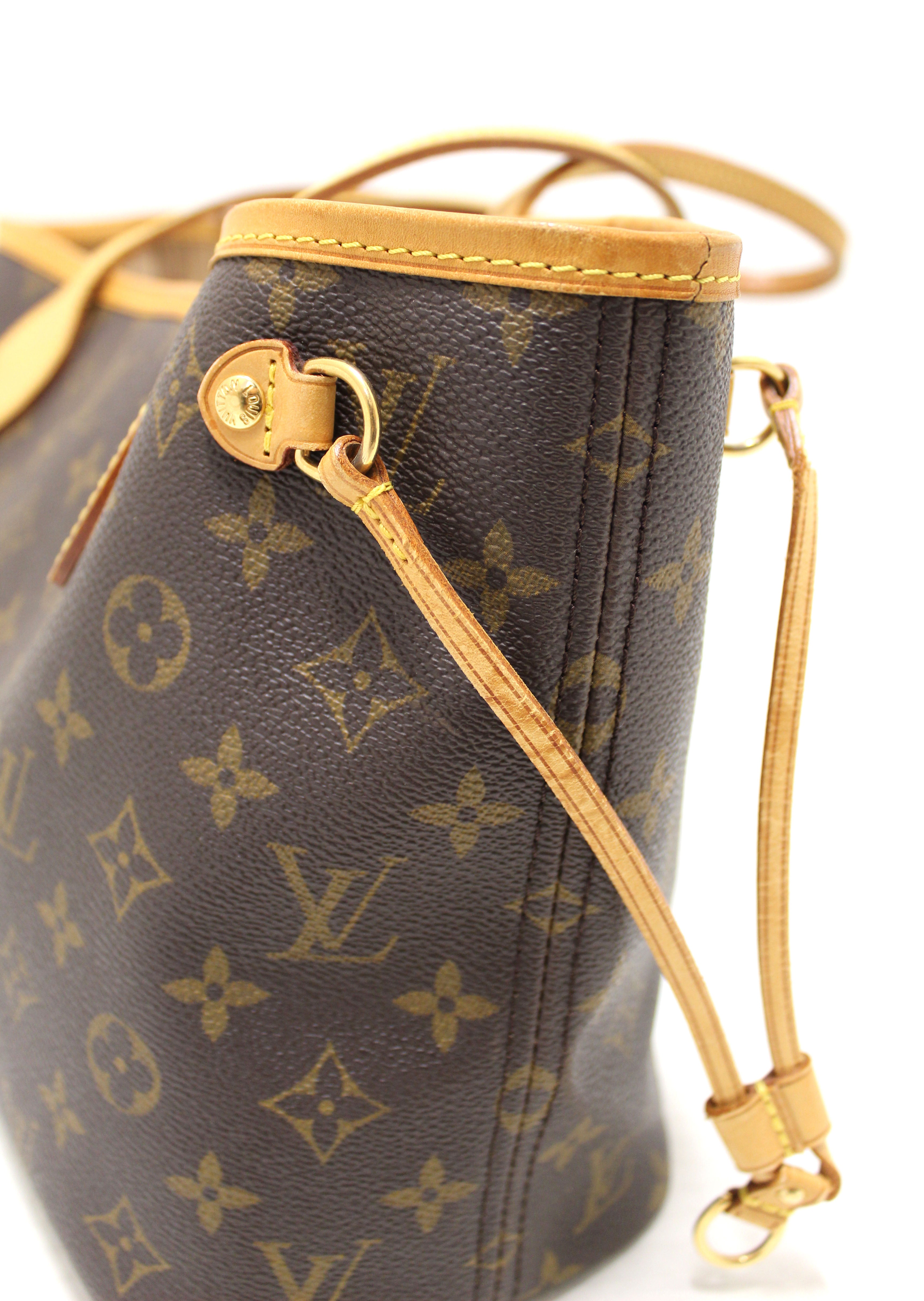 Classic Authentic Louis Vuitton Neverfull MM Monogram Shoulder Bag