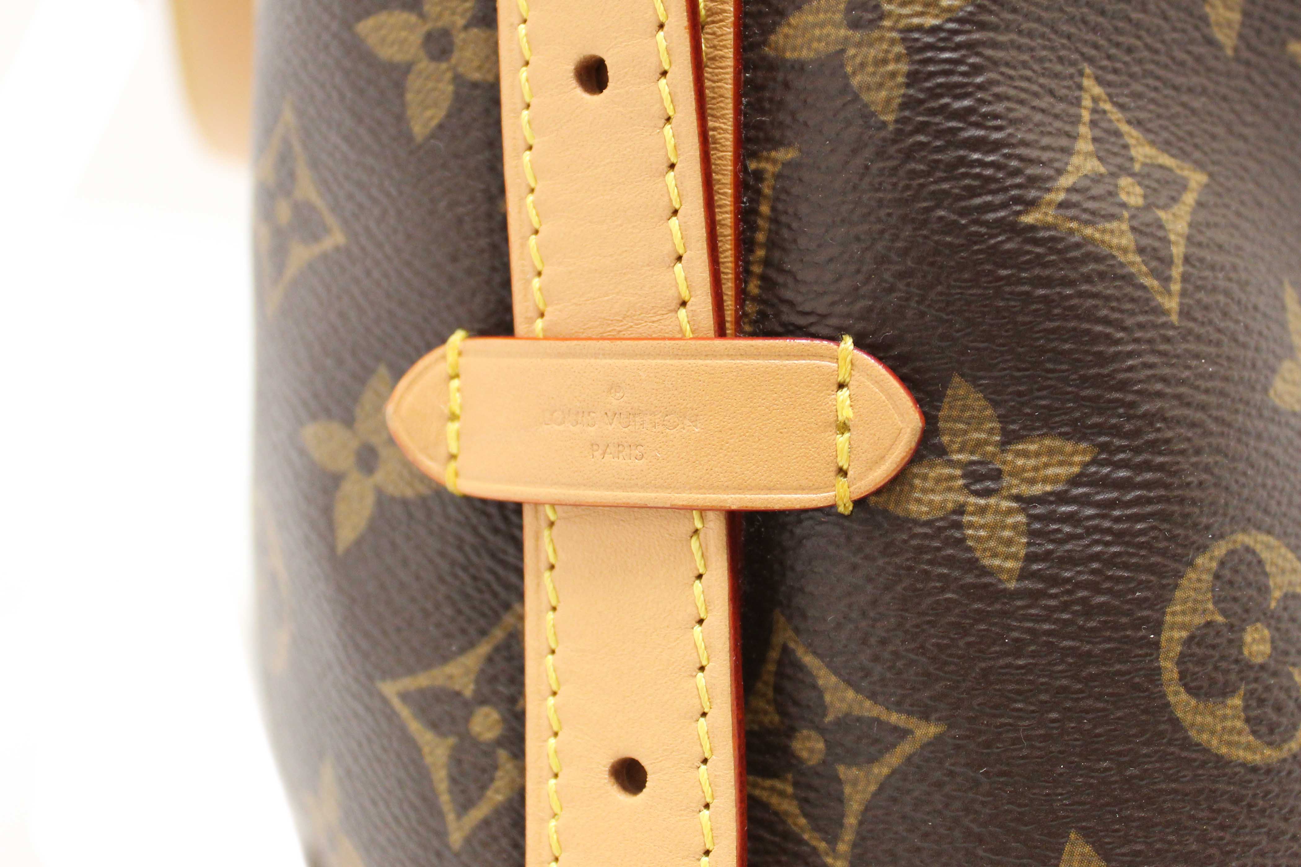 Authentic Louis Vuitton Classic Monogram CarryAll MM Hobo Shoulder Tote