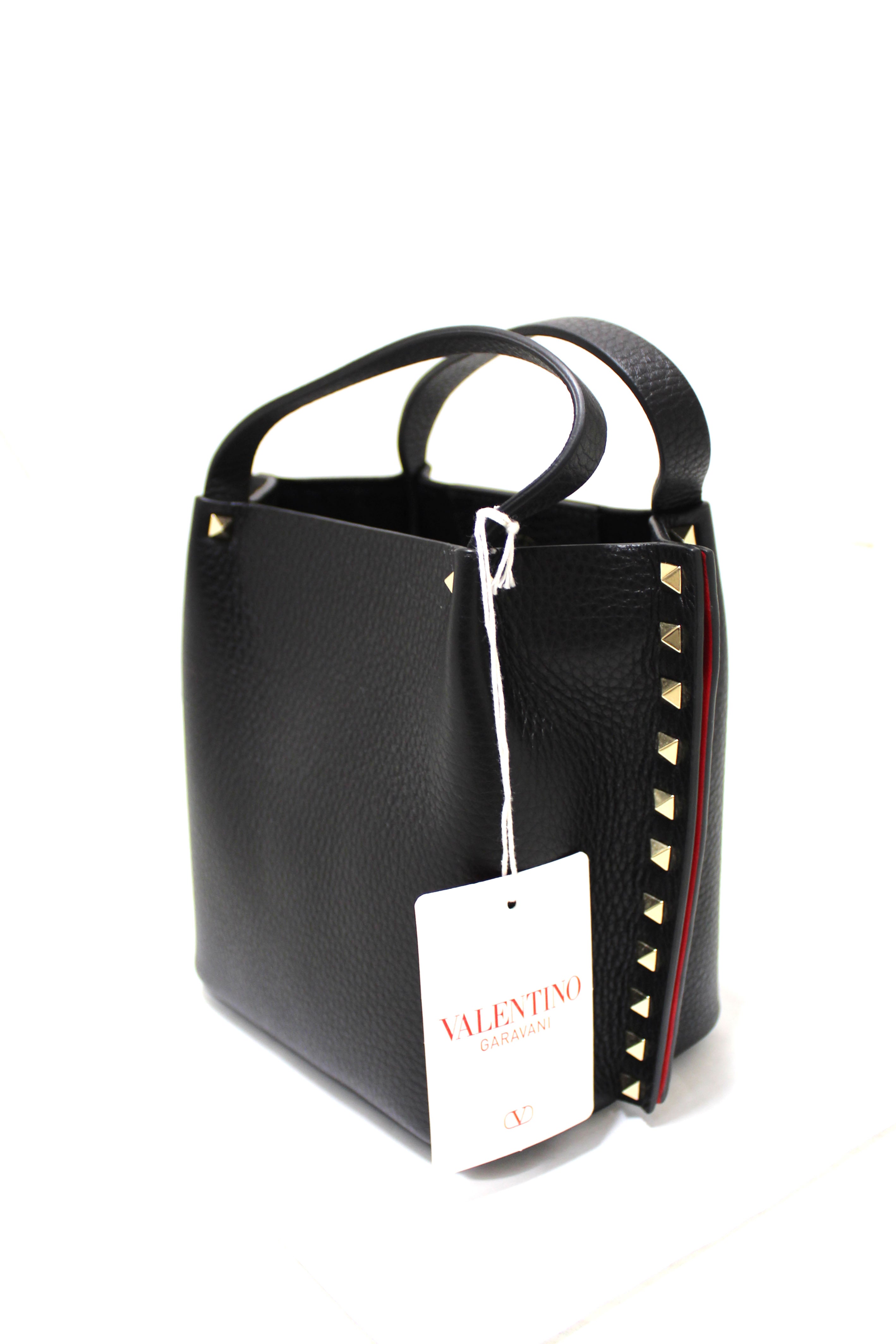 NEW Authentic Valentino Garavani Black Rockstud Grainy Calfskin Leather Crossbody Handbag