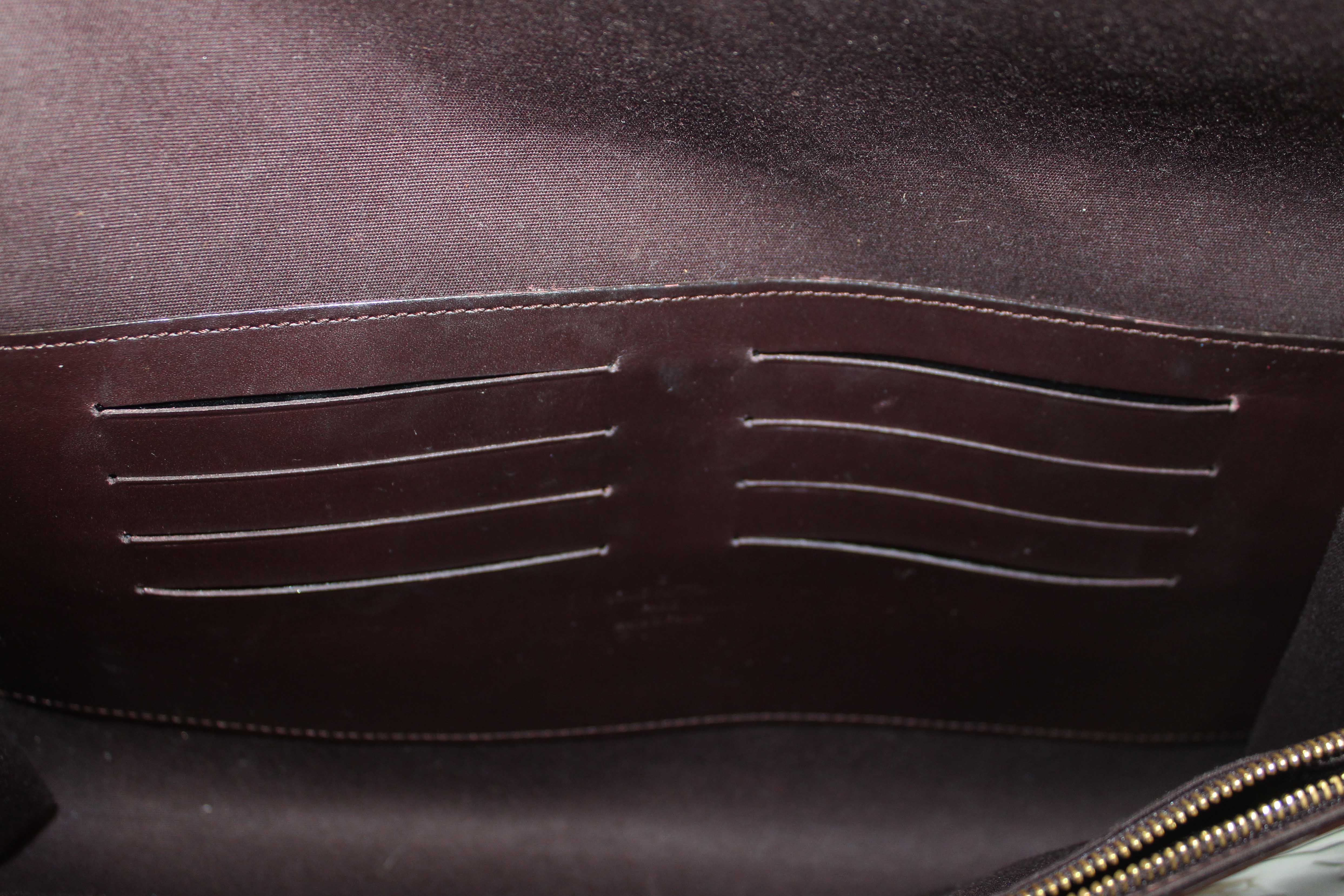 Authentic Louis Vuitton Amarante Monogram Vernis Leather Robertson Clutch