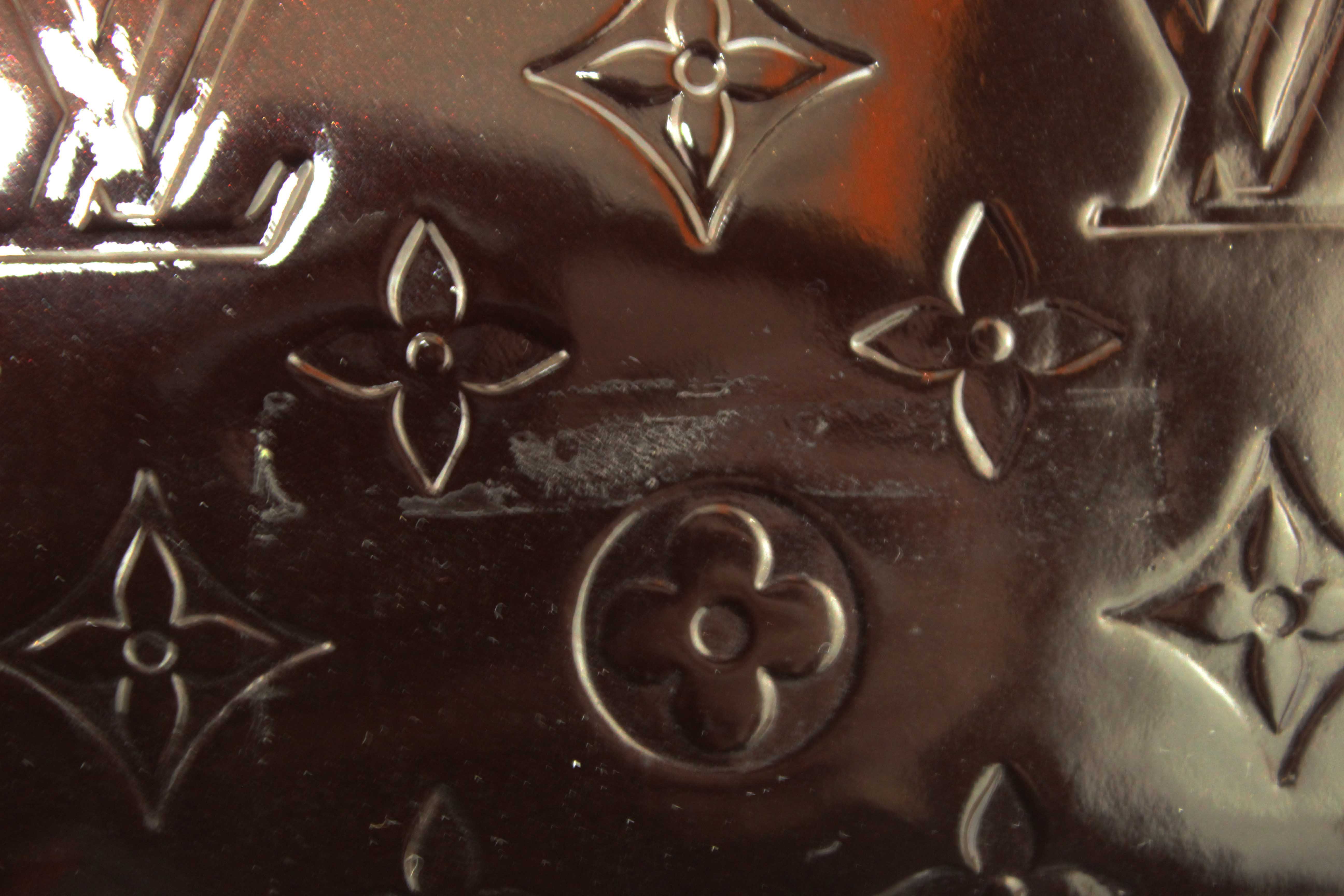 Authentic Louis Vuitton Amarante Monogram Vernis Leather Robertson Clutch