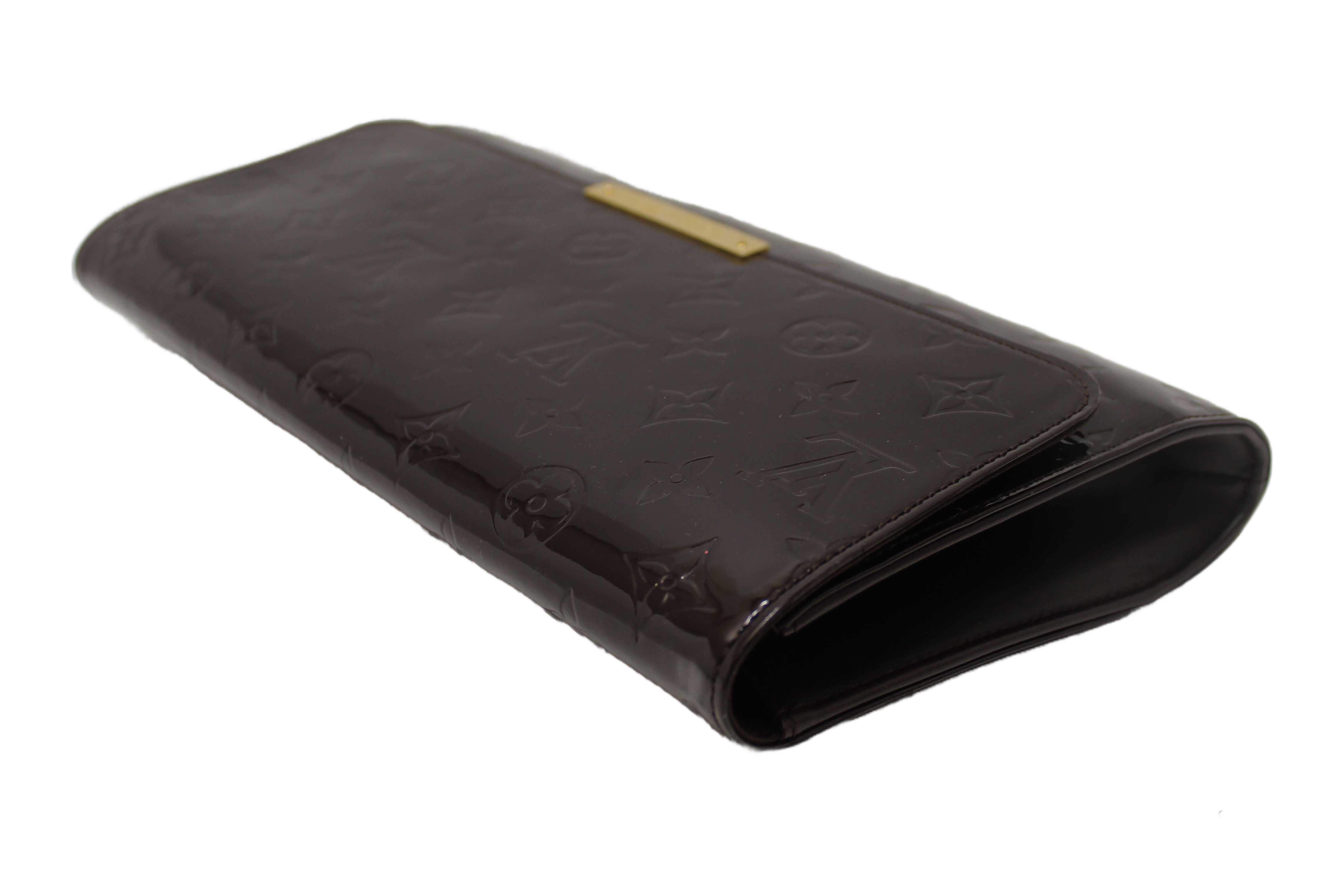 Authentic Louis Vuitton Amarante Monogram Vernis Leather Robertson Clutch