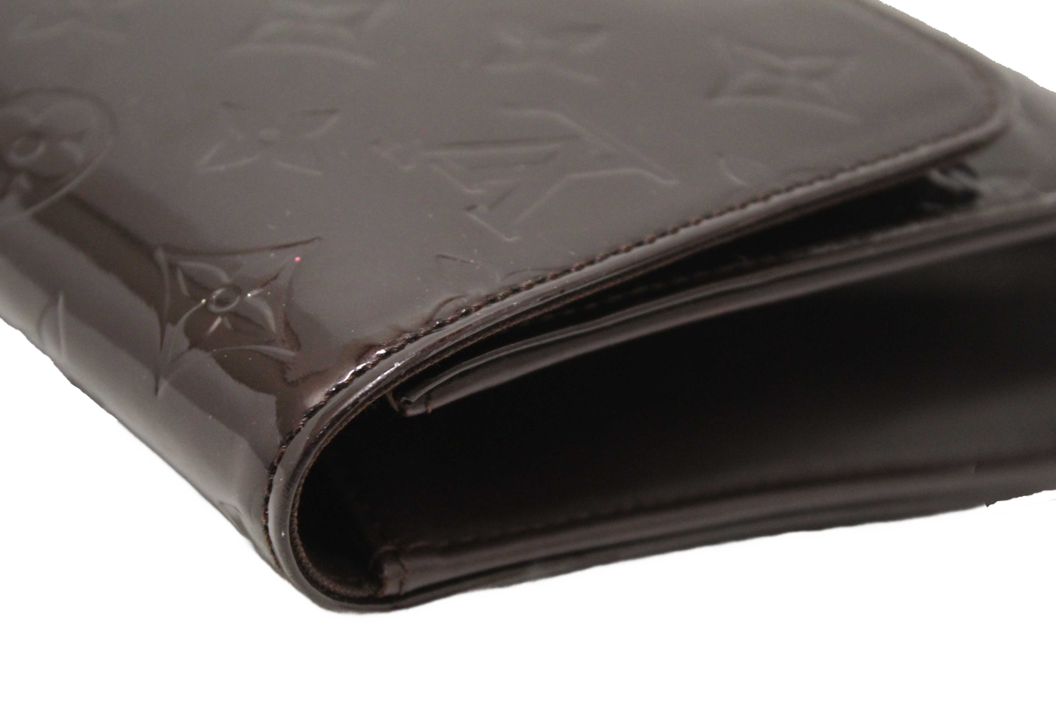 Authentic Louis Vuitton Amarante Monogram Vernis Leather Robertson Clutch