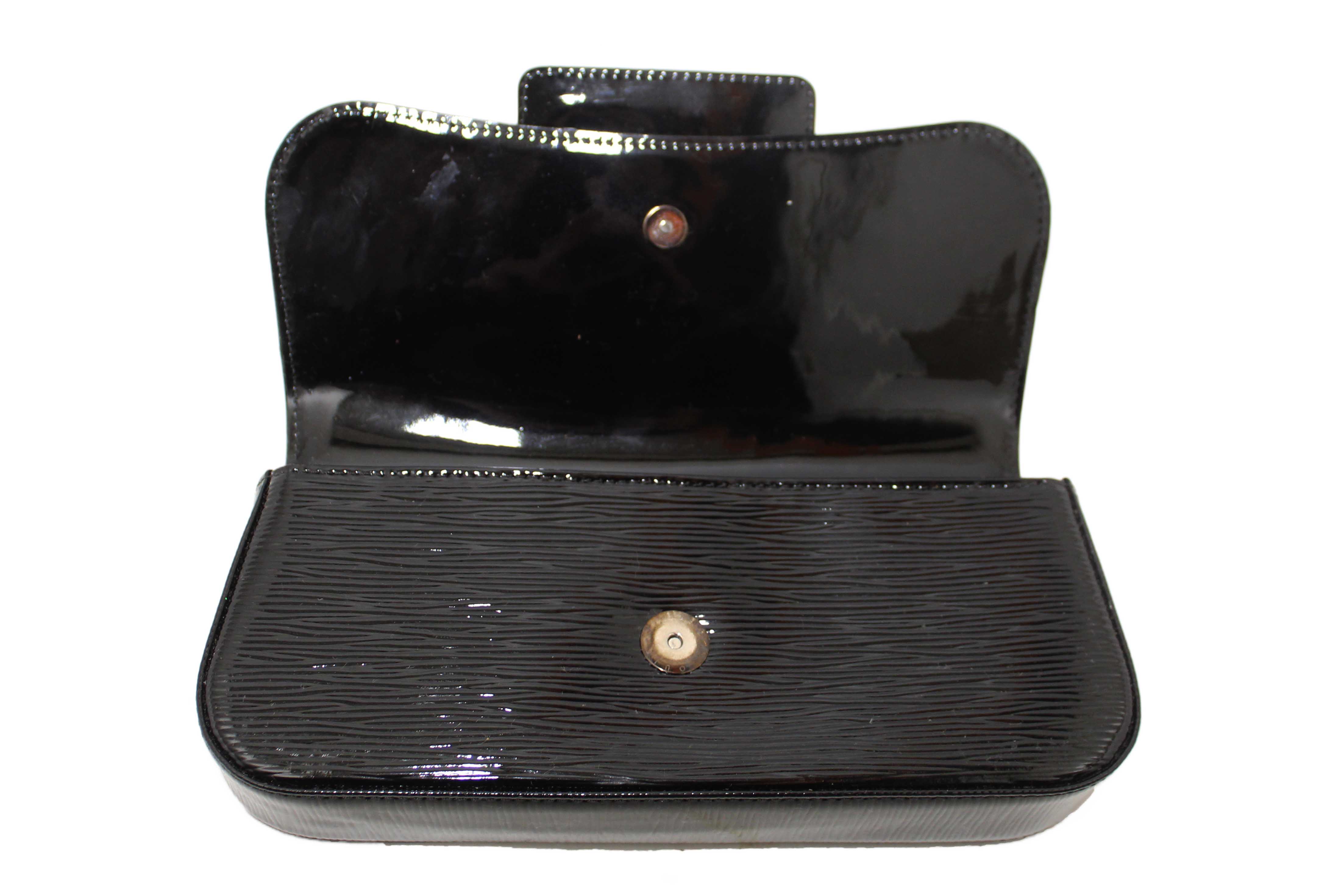 Authentic Louis Vuitton Black Electric Epi Leather Sobe Clutch