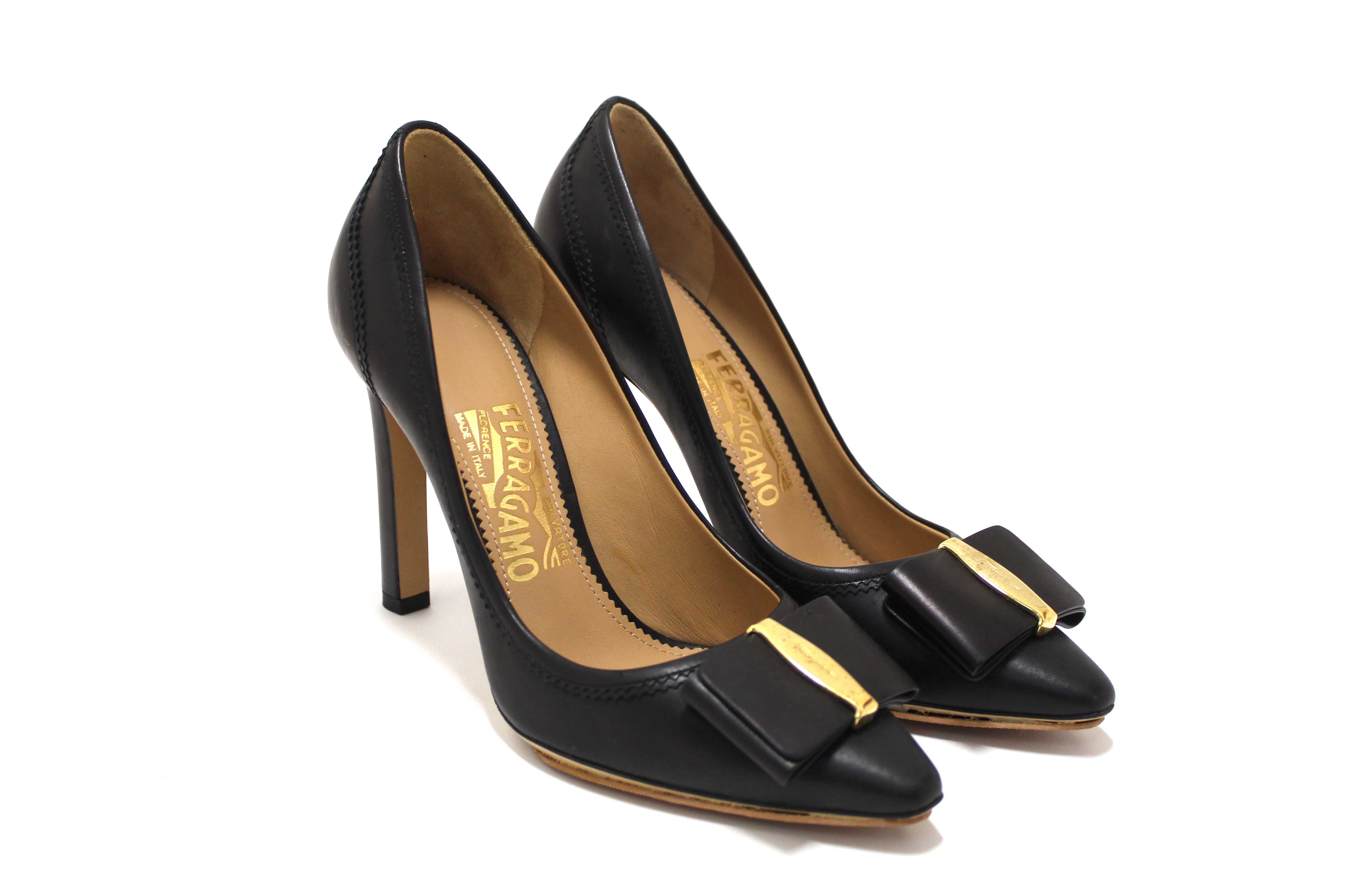 Authentic Salvatore Ferragamo Black Leather Bow Pointed Toe Pump Size 6.5
