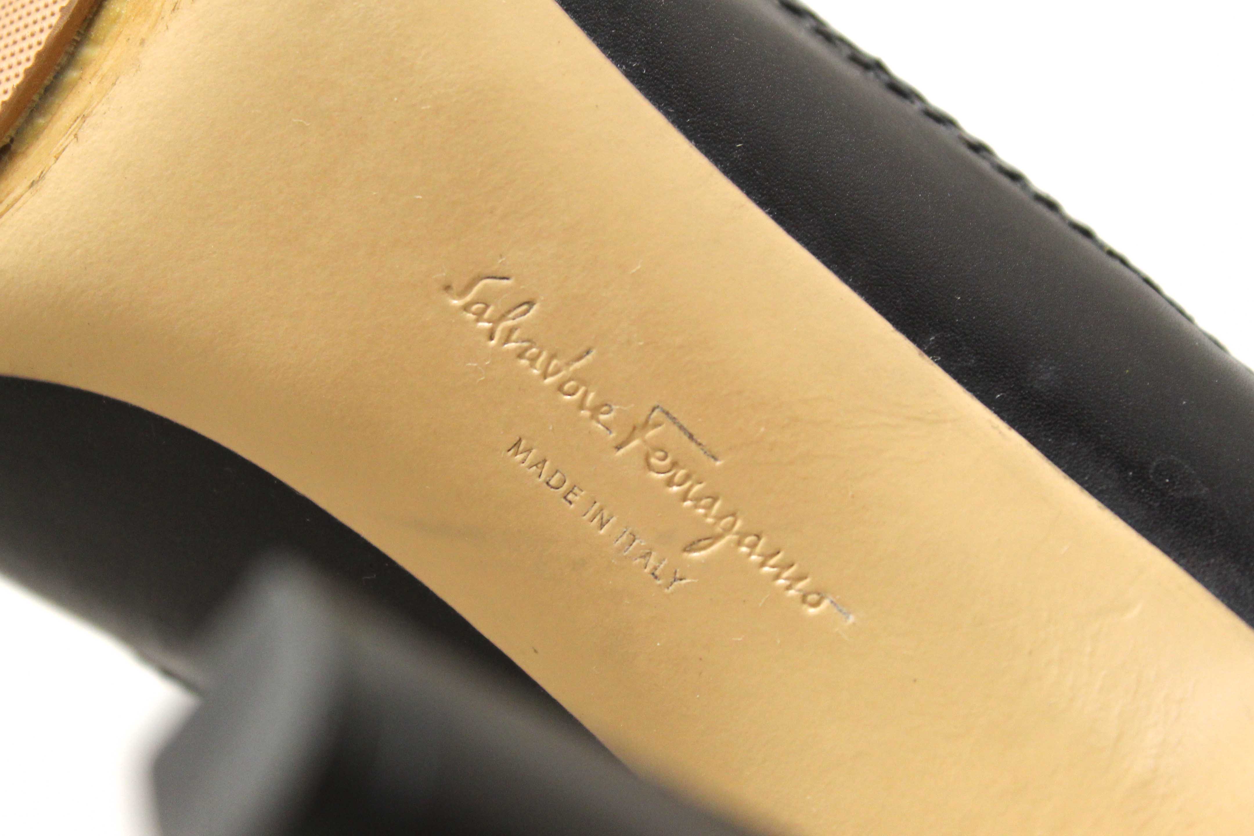 Authentic Salvatore Ferragamo Black Leather Bow Pointed Toe Pump Size 6.5