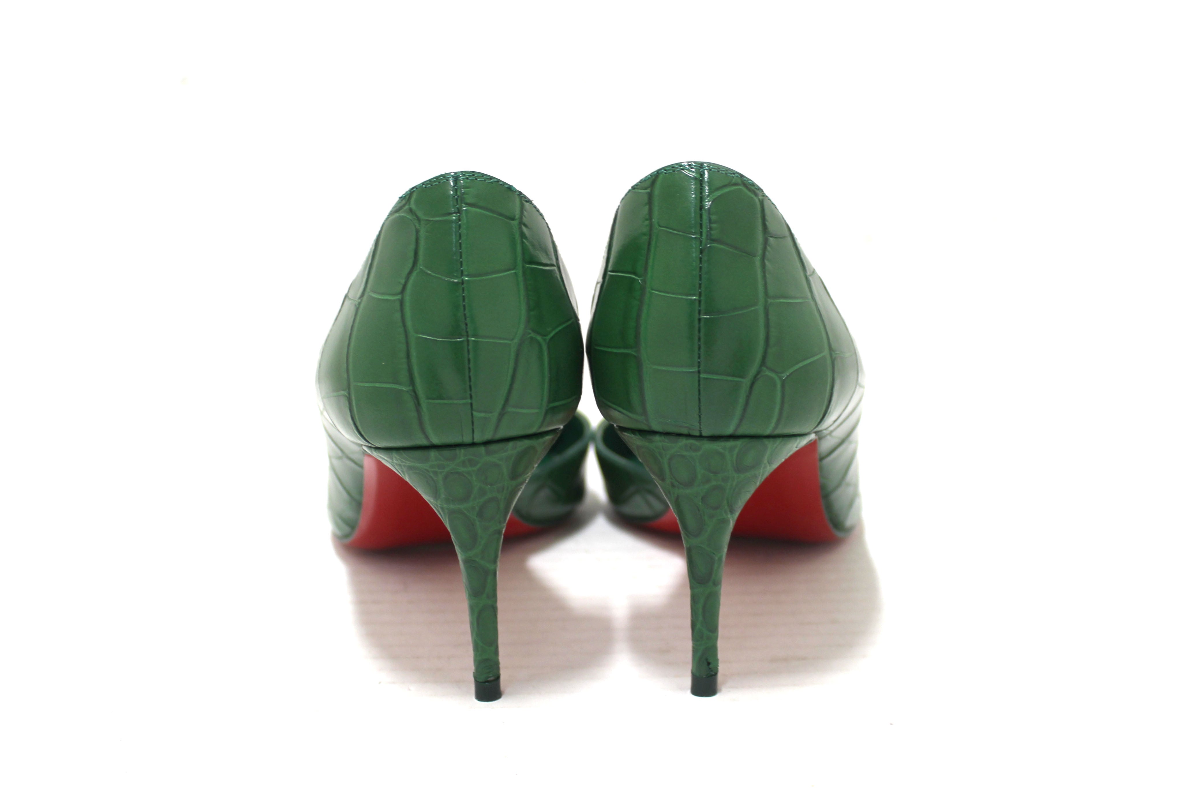 Authentic Christian Louboutin Green Crocodile Leather Pointed Toe Stiletto Heel size 38.5