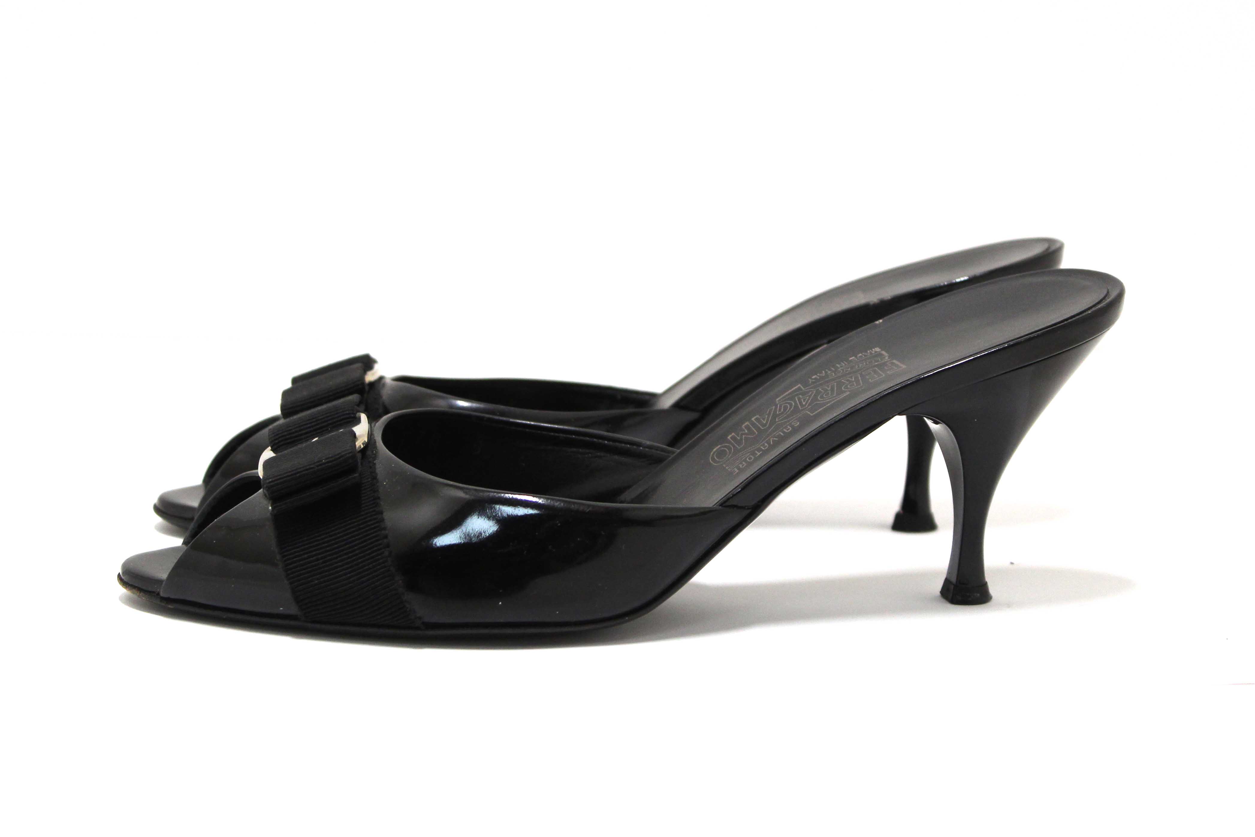 Authentic Salvatore Ferragamo Black Patent Calfskin Leather Riberia Size 9C