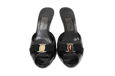 Authentic Salvatore Ferragamo Black Patent Calfskin Leather Riberia Size 9C