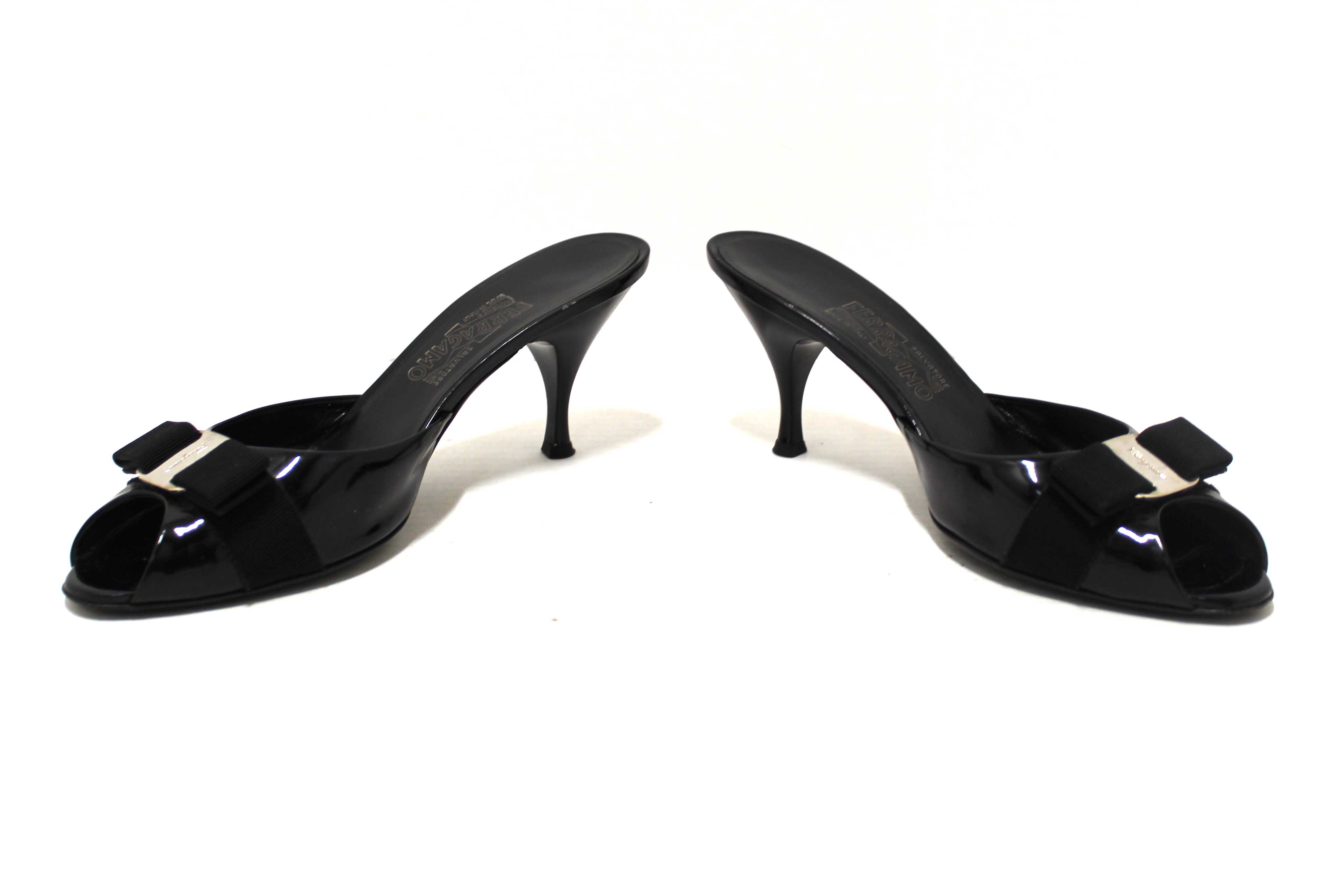 Authentic Salvatore Ferragamo Black Patent Calfskin Leather Riberia Size 9C