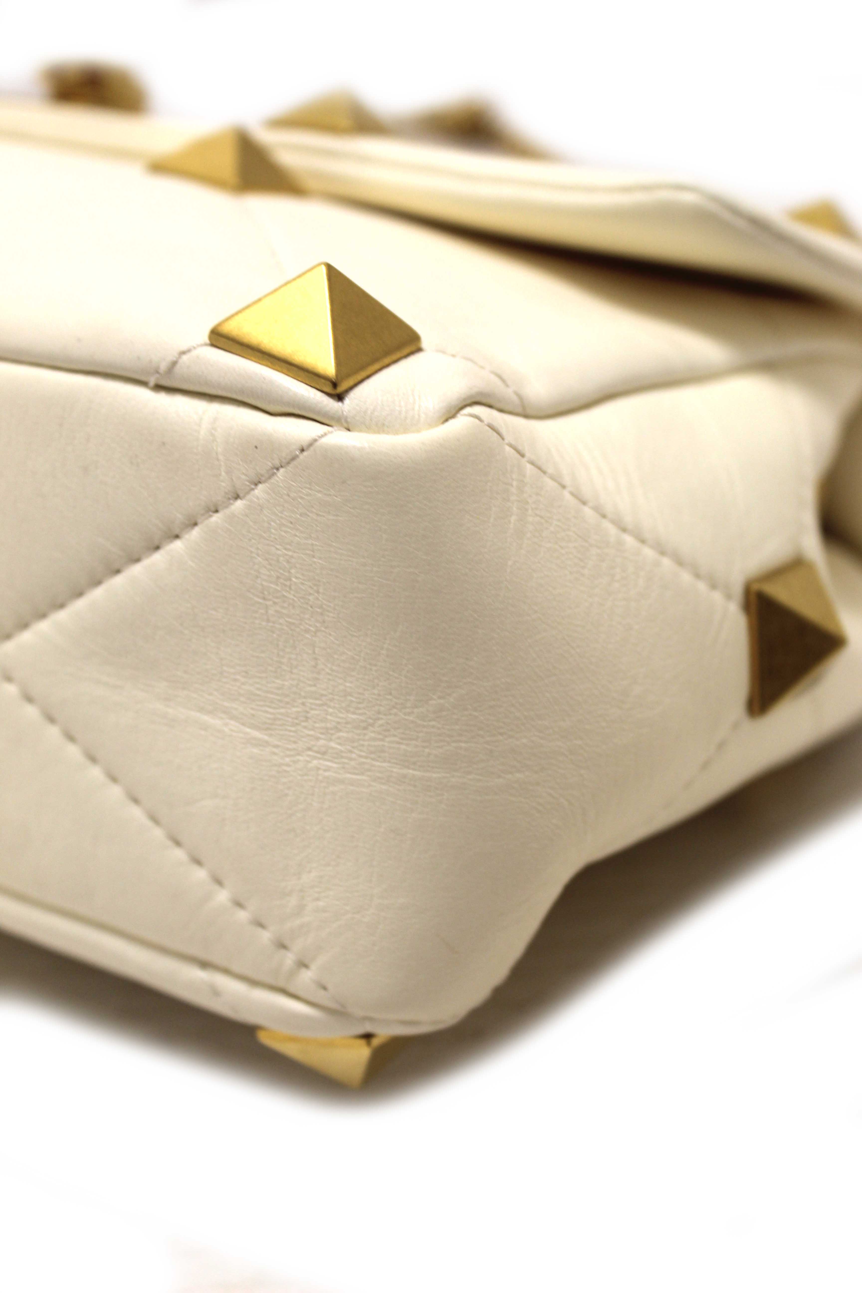 Authentic Valentino Garavani Large Roman Stud White Nappa Leather Shoulder Bag