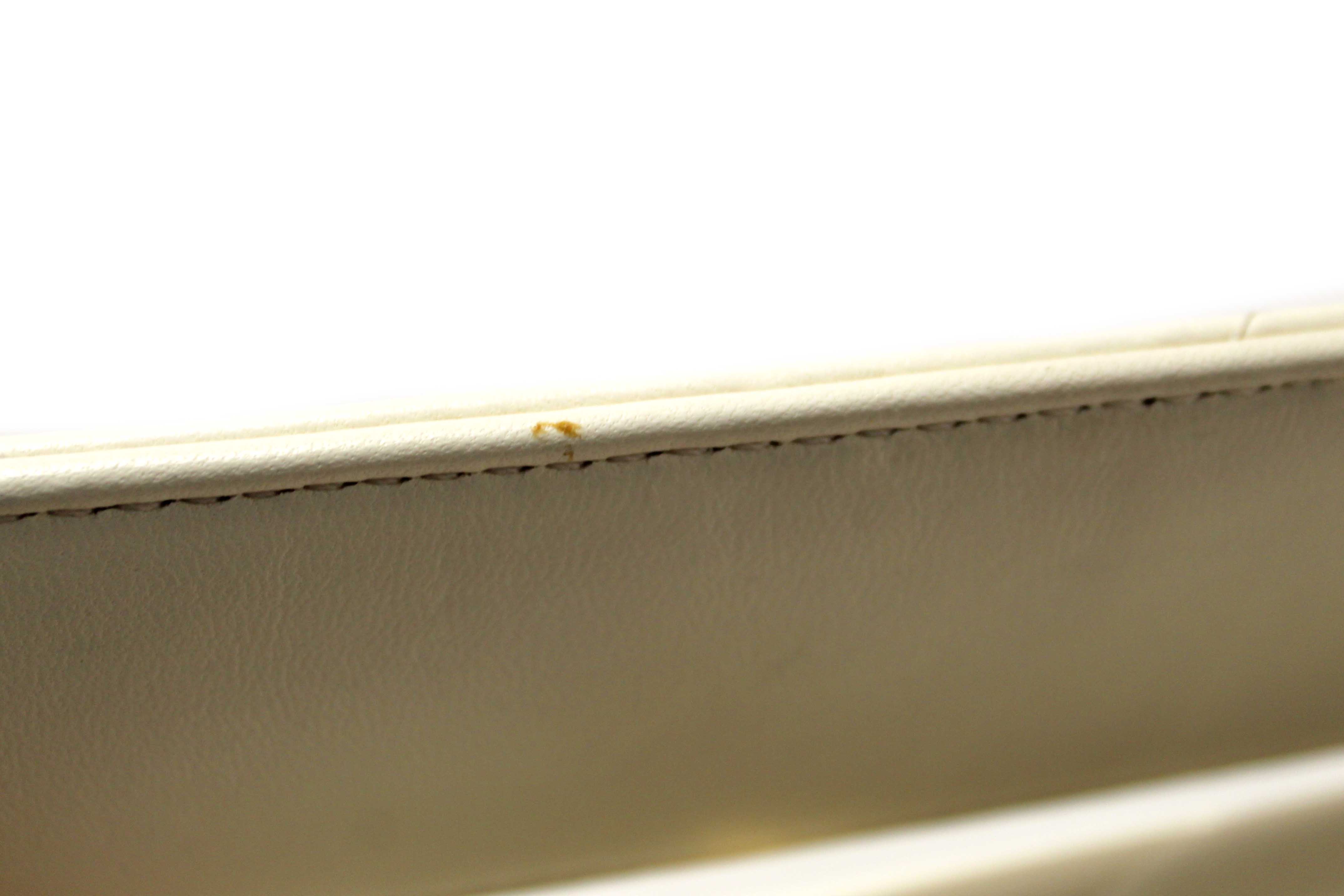 Authentic Valentino Garavani Large Roman Stud White Nappa Leather Shoulder Bag