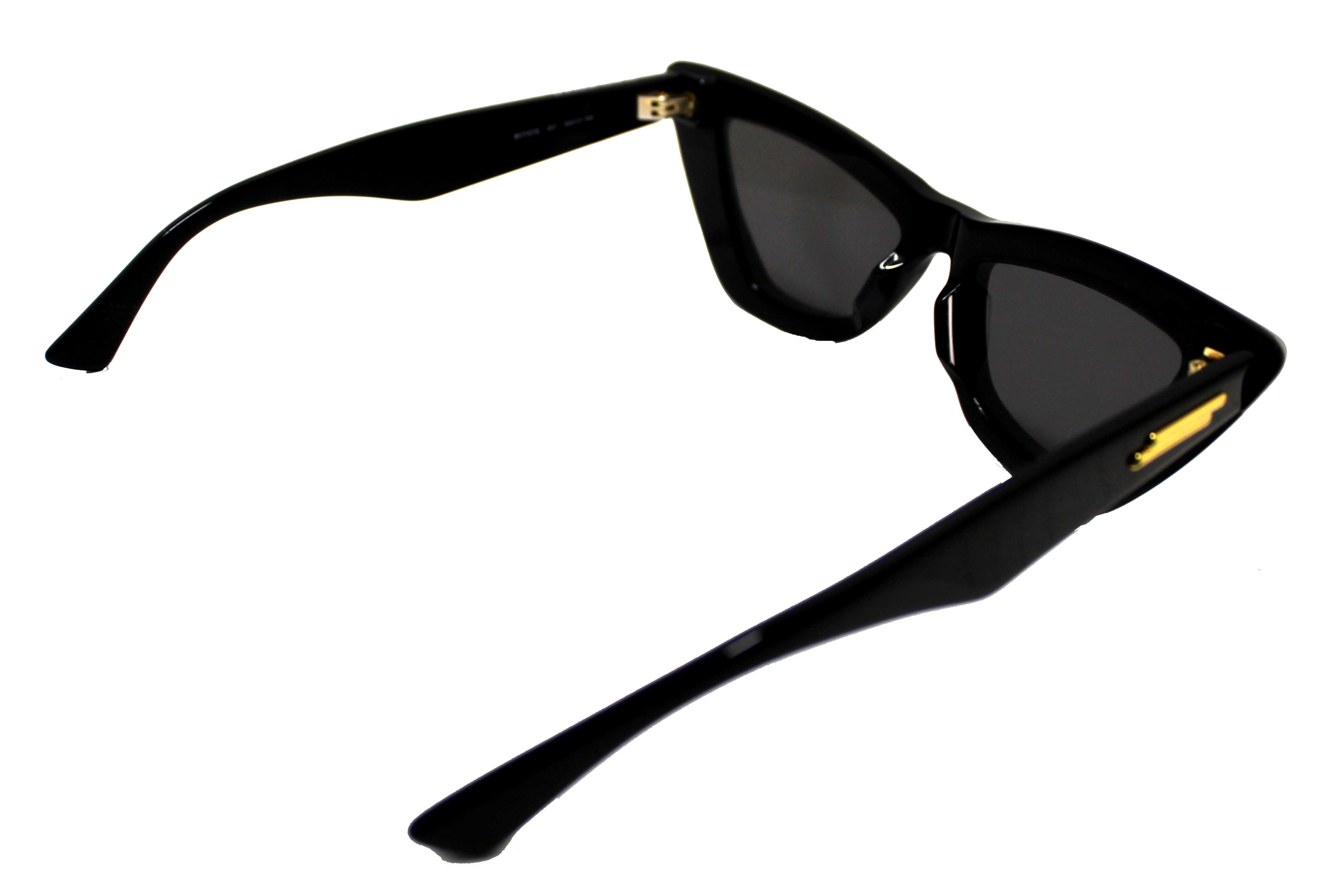(関税・送料込) Bottega Venetaキャットアイ型サングラスBV1101S bv1101s001-02_ed9946e8-6d33-