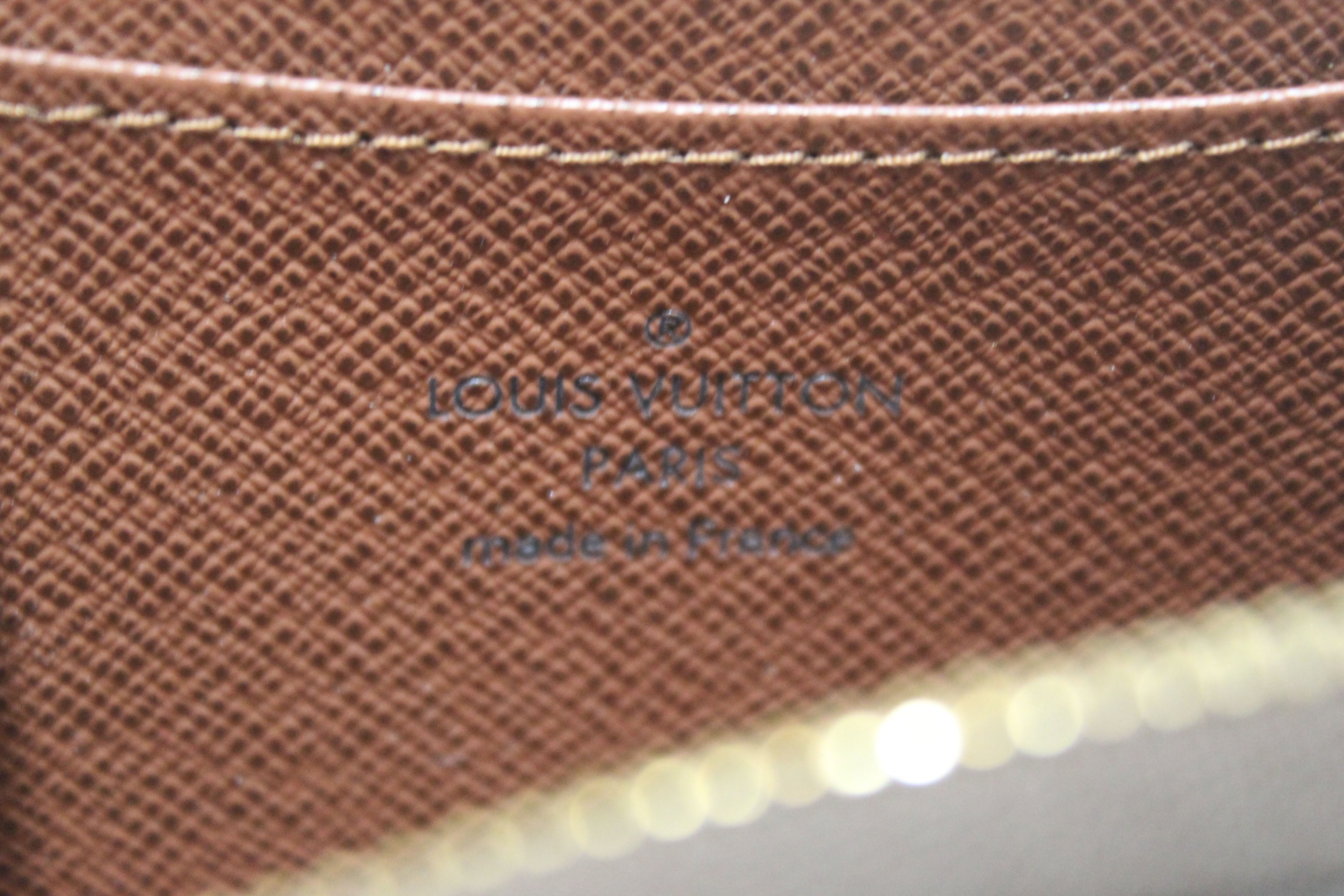 Authentic Louis Vuitton Classic Monogram Zippy Coin Purse