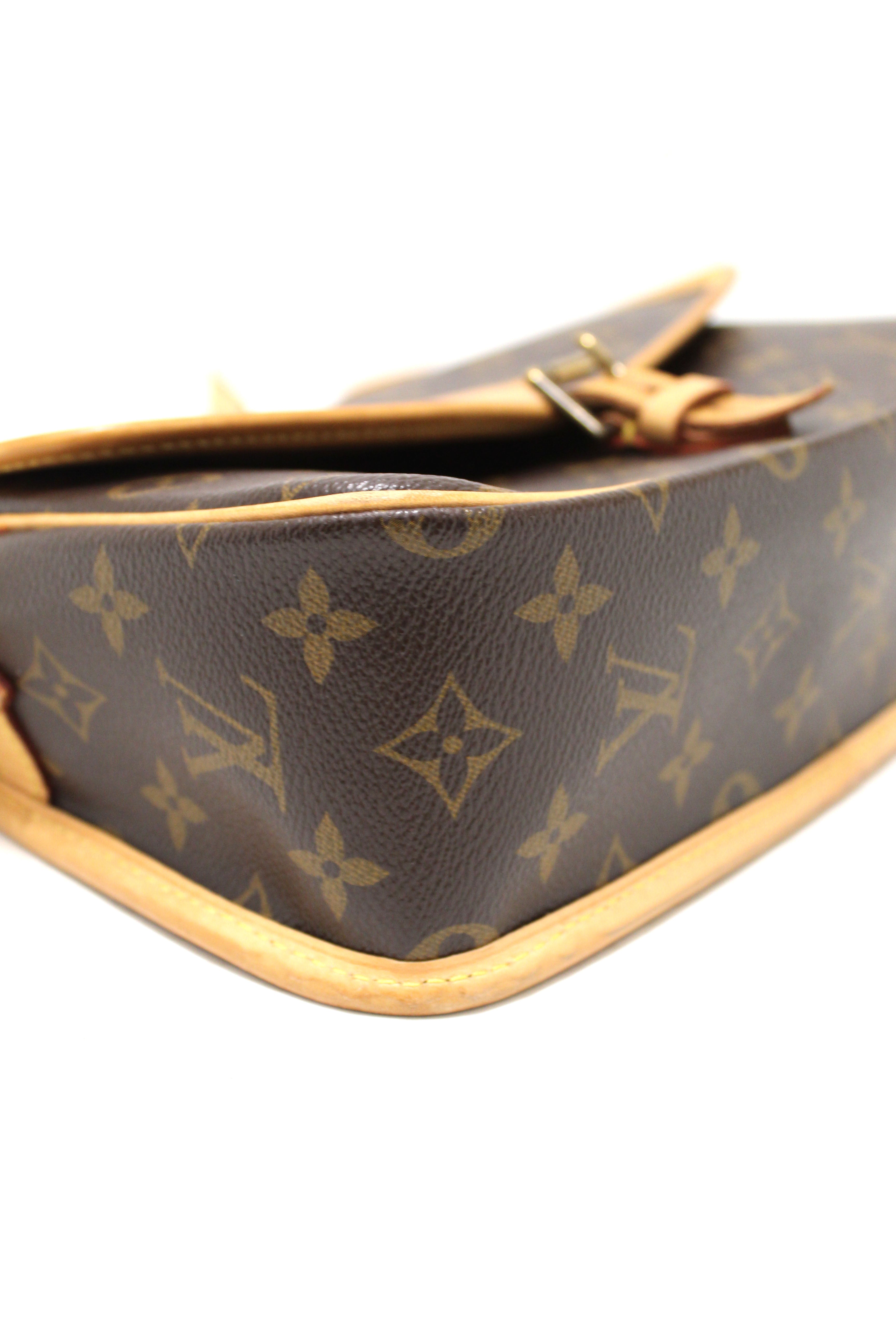 Authentic Louis Vuitton Classic Monogram Sologne Messenger Bag – Paris  Station Shop