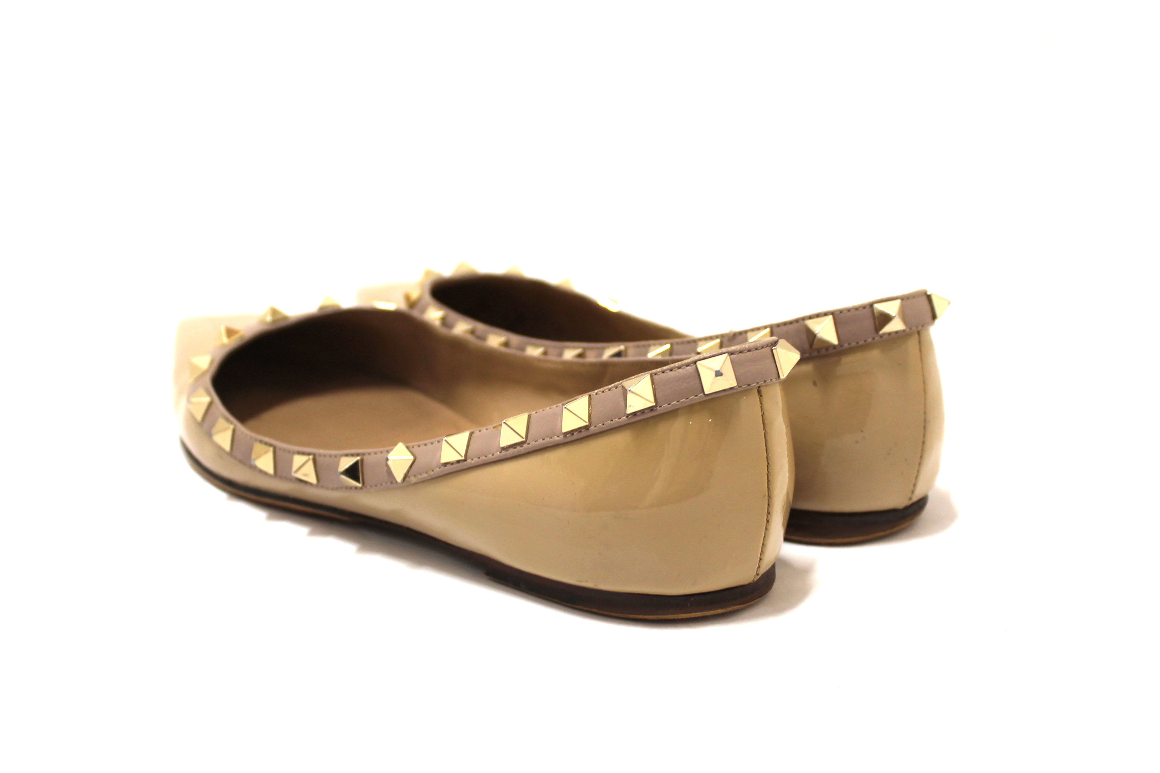 Authentic Valentino Garavani Beige Patent Leather Rockstud Ballet Flat Size 38