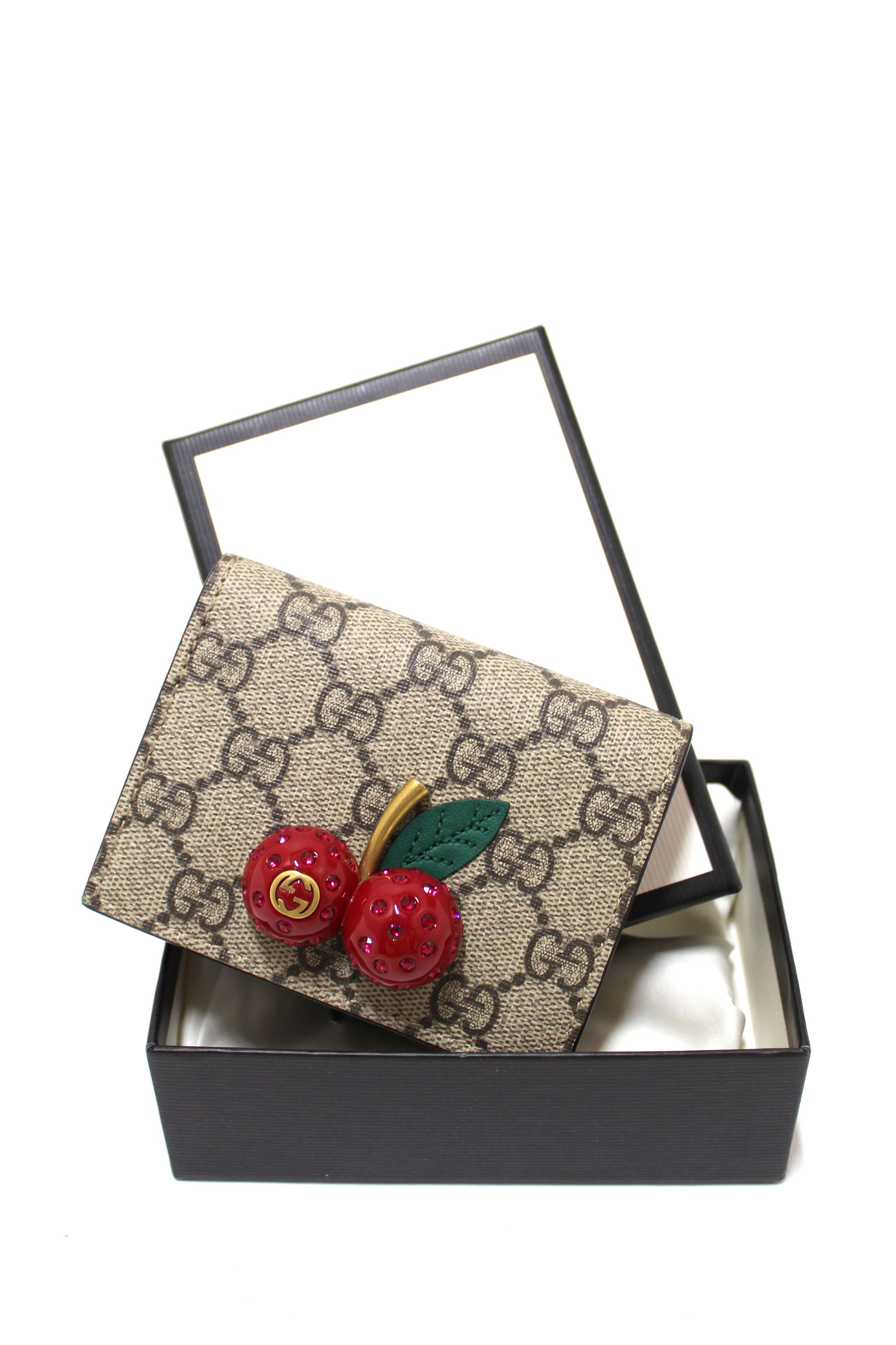 Authentic NEW Gucci GG Supreme Cherries Card Case Wallet