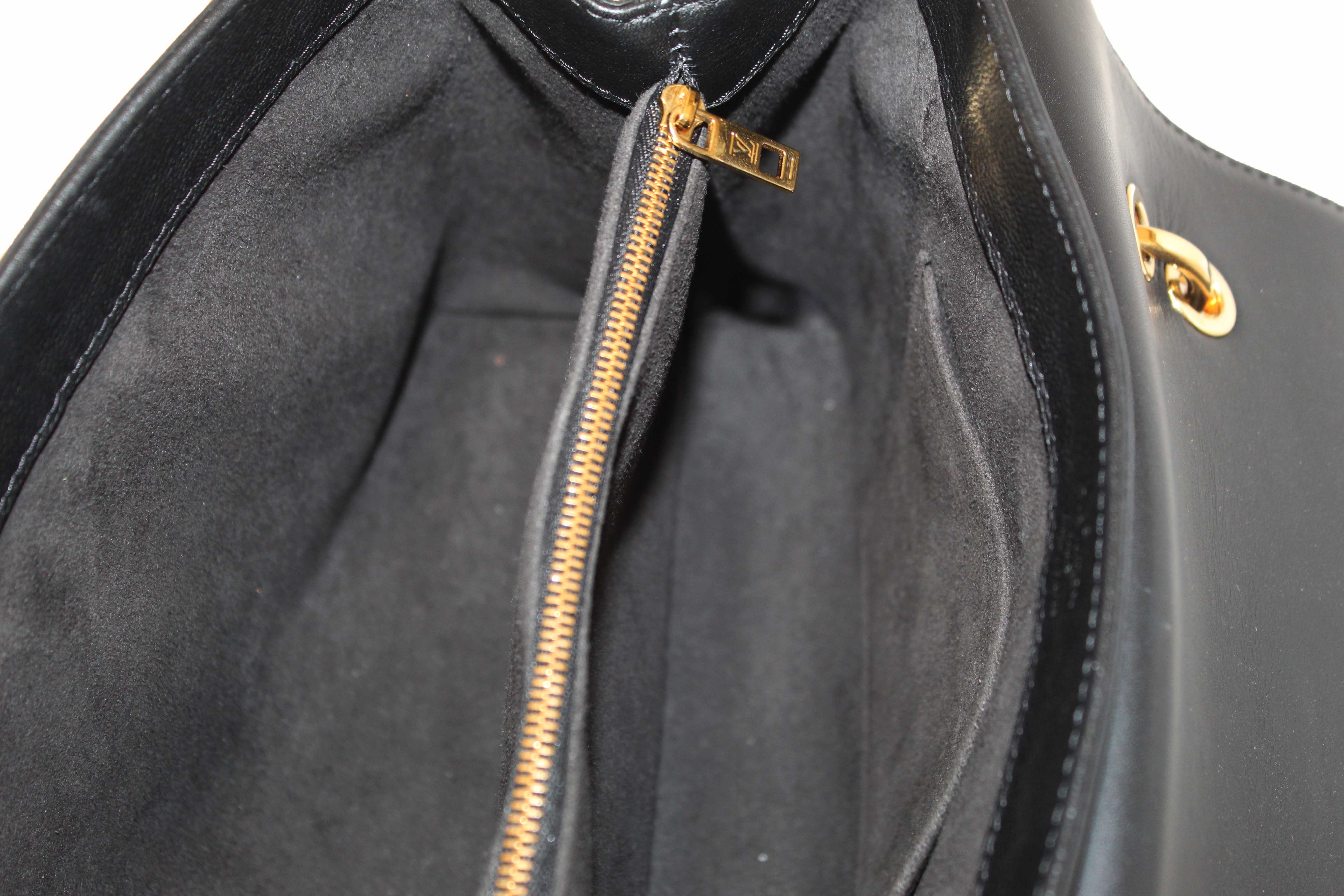 Authentic Louis Vuitton Black Monogram Leather Very One Handle Handbag