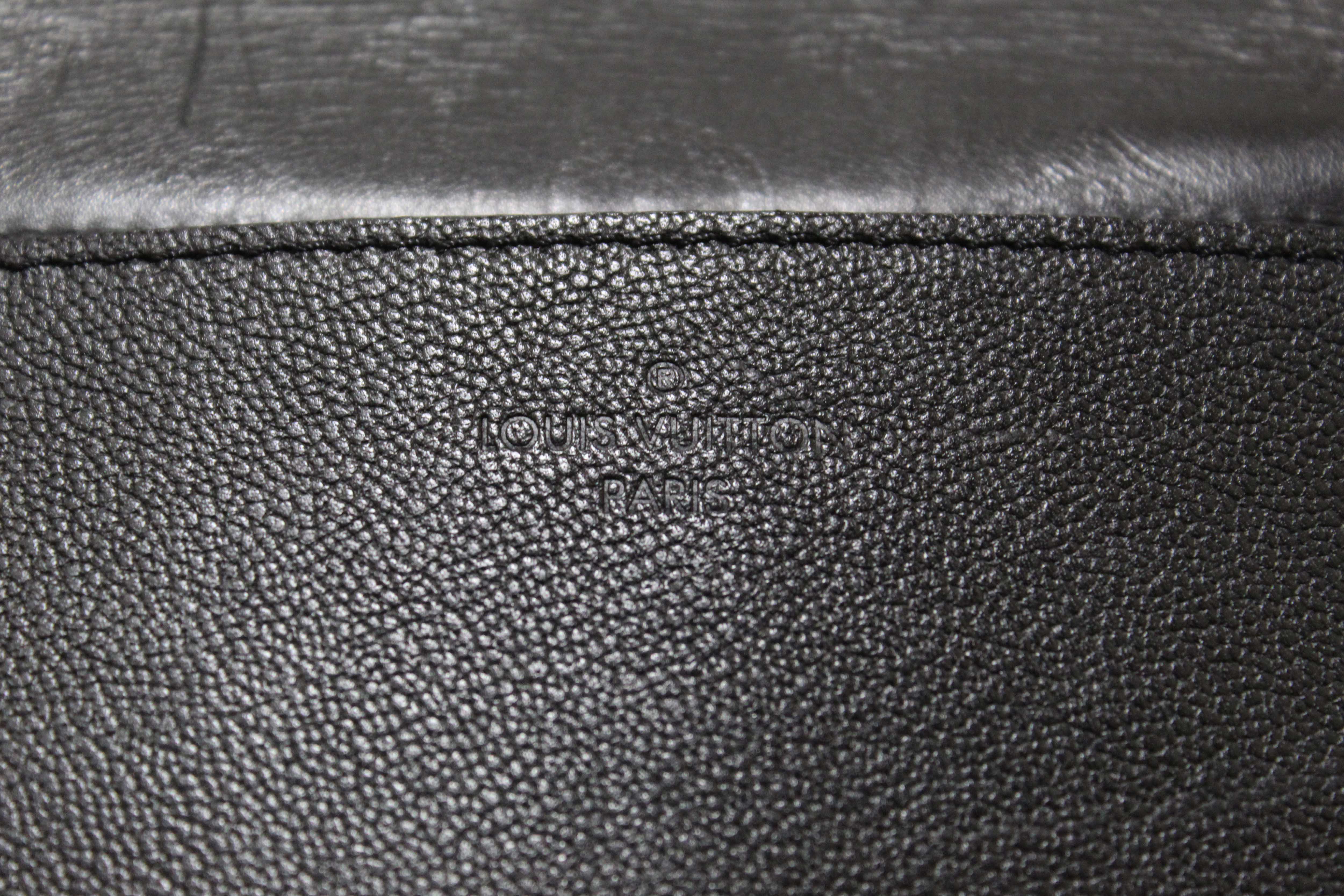 Authentic Louis Vuitton Black Monogram Leather Very One Handle Handbag