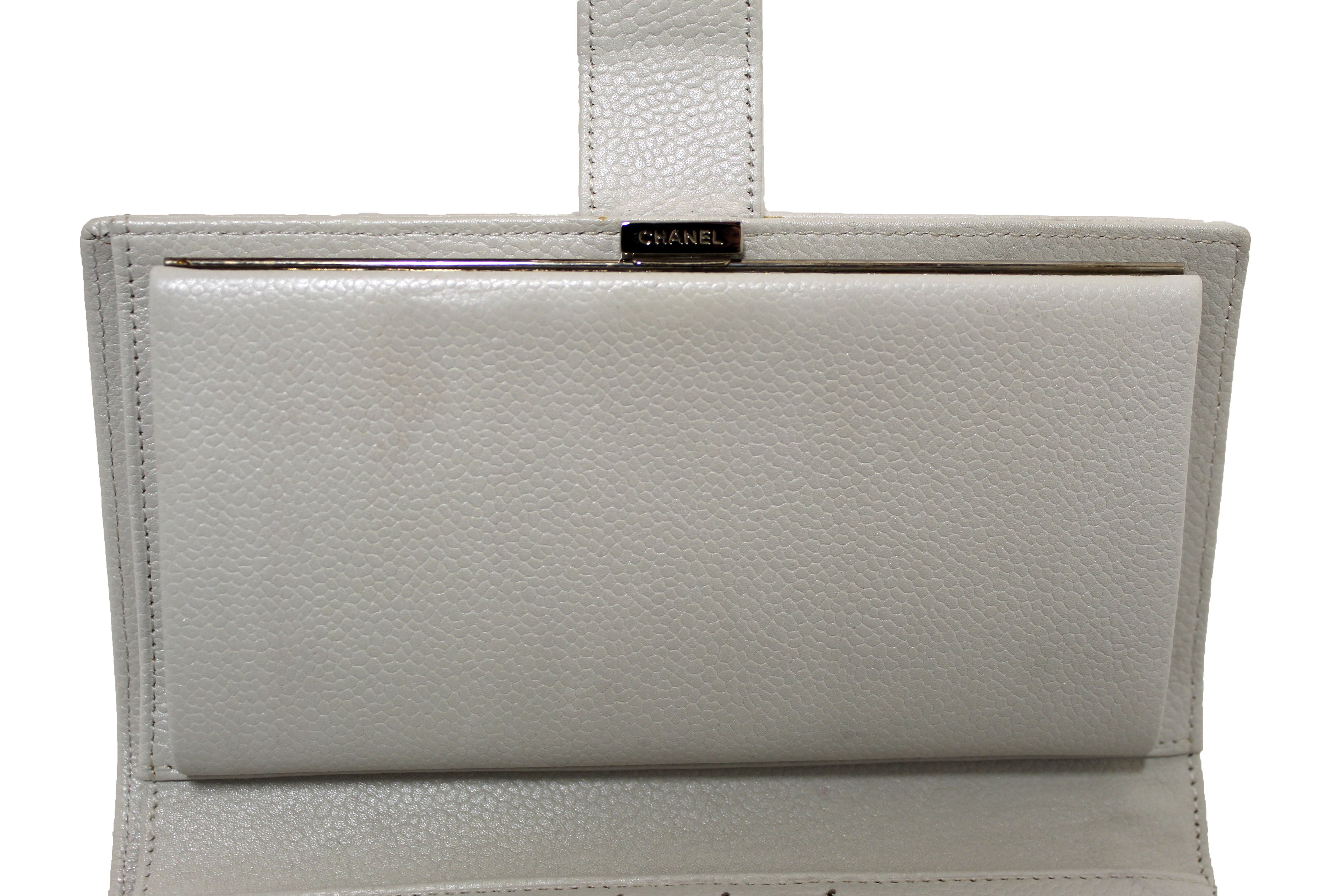 Authentic Chanel Vintage White Caviar CC Leather Classic Long Wallet