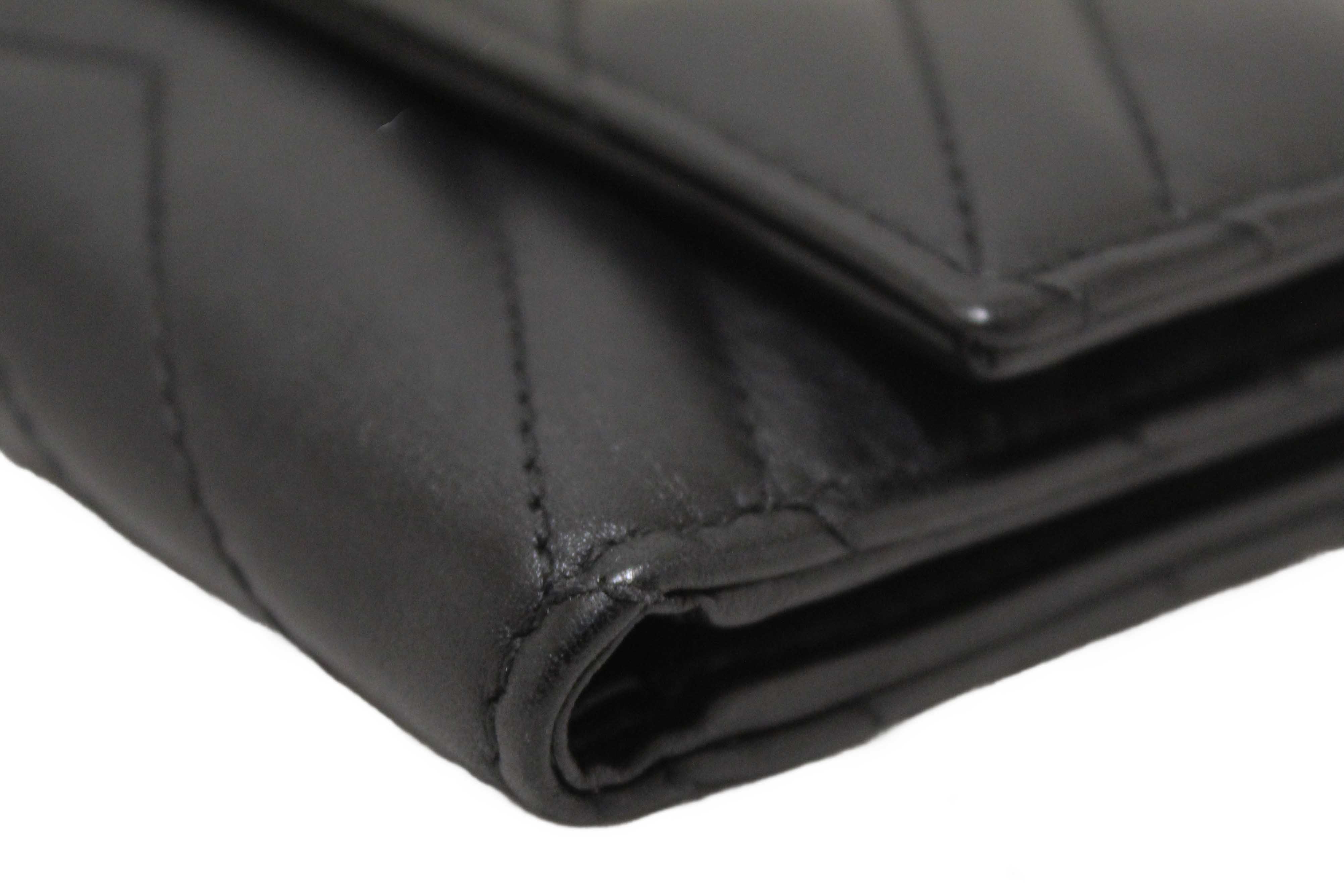 Authentic Gucci Black Marmont Chevron Leather Three Folded Wallet 474802 Wallet