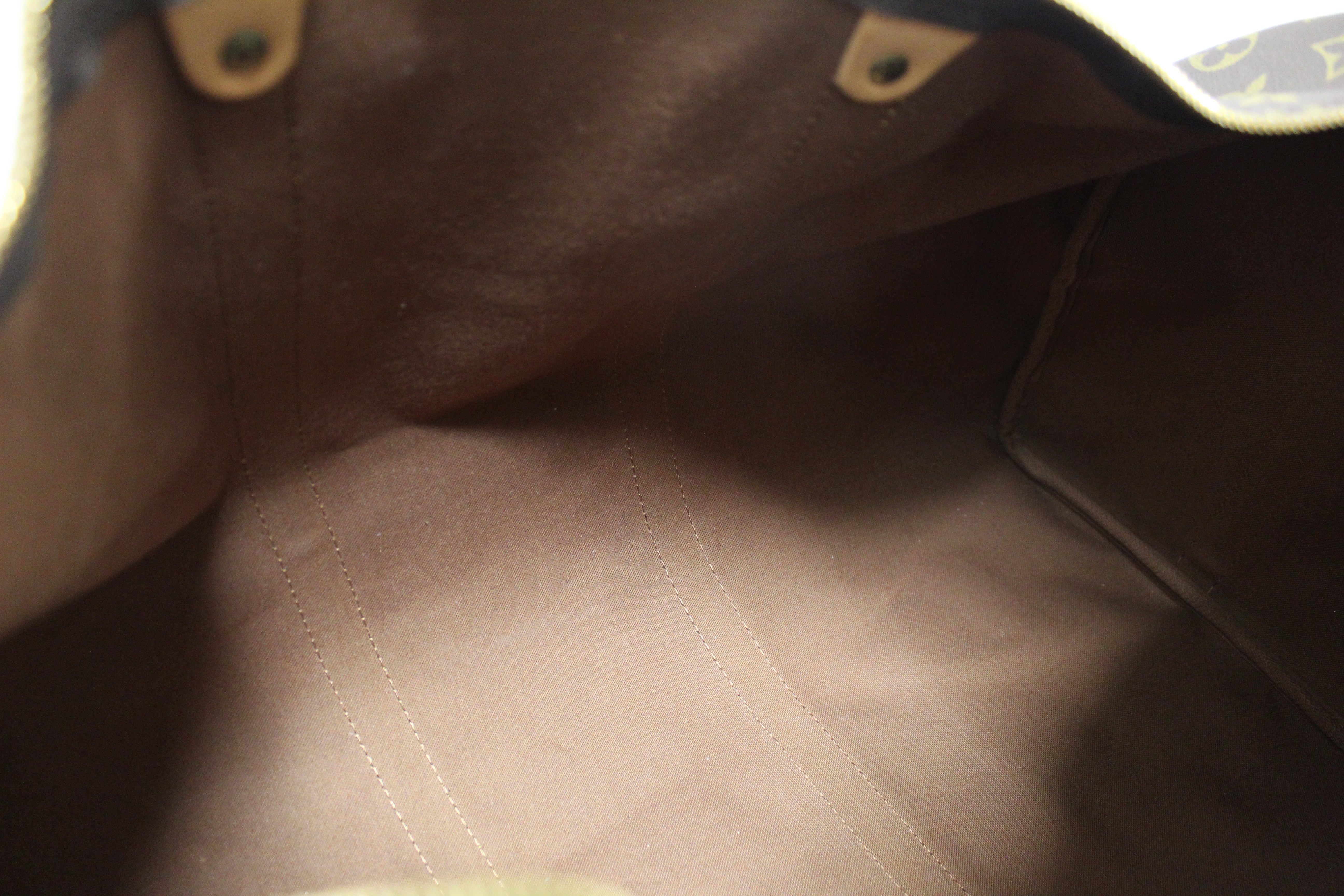 Authentic Louis Vuitton Classic Monogram Keepall 50 Travel Bag