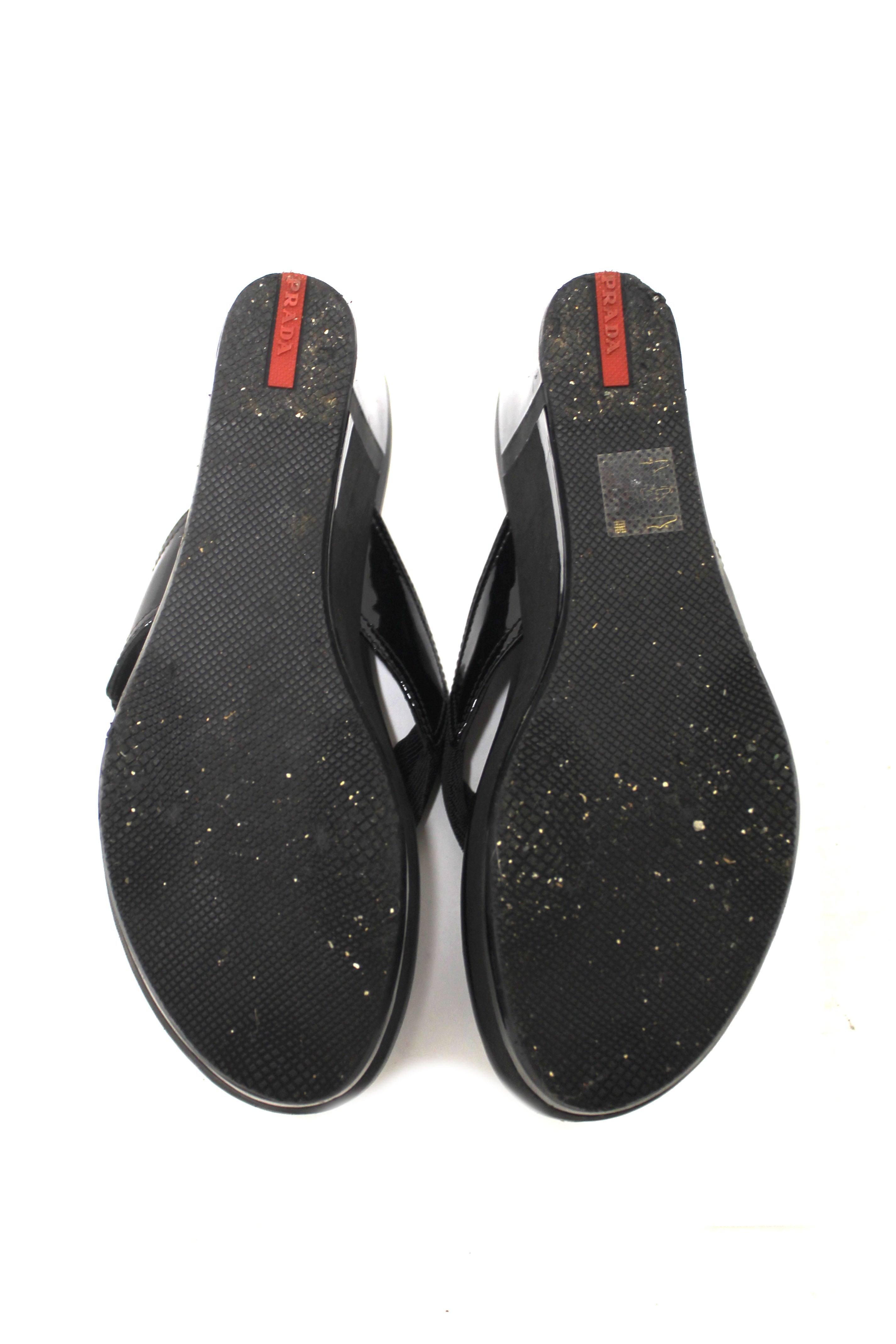 シューズ・サンダルその他 PRADA Flip-flops and thongs White Rubber Thong Sandals | PRADA