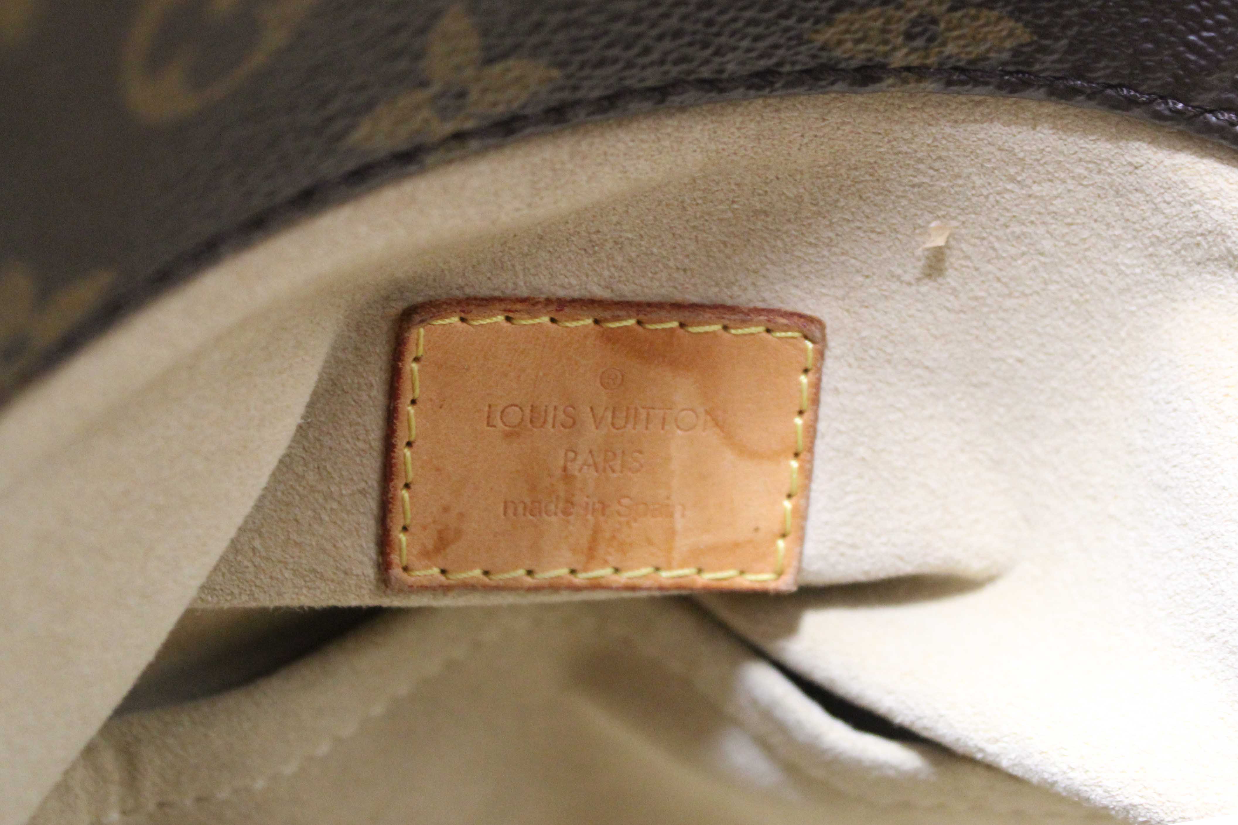 Authentic Louis Vuitton Classic Monogram Canvas Artsy MM Shoulder Bag