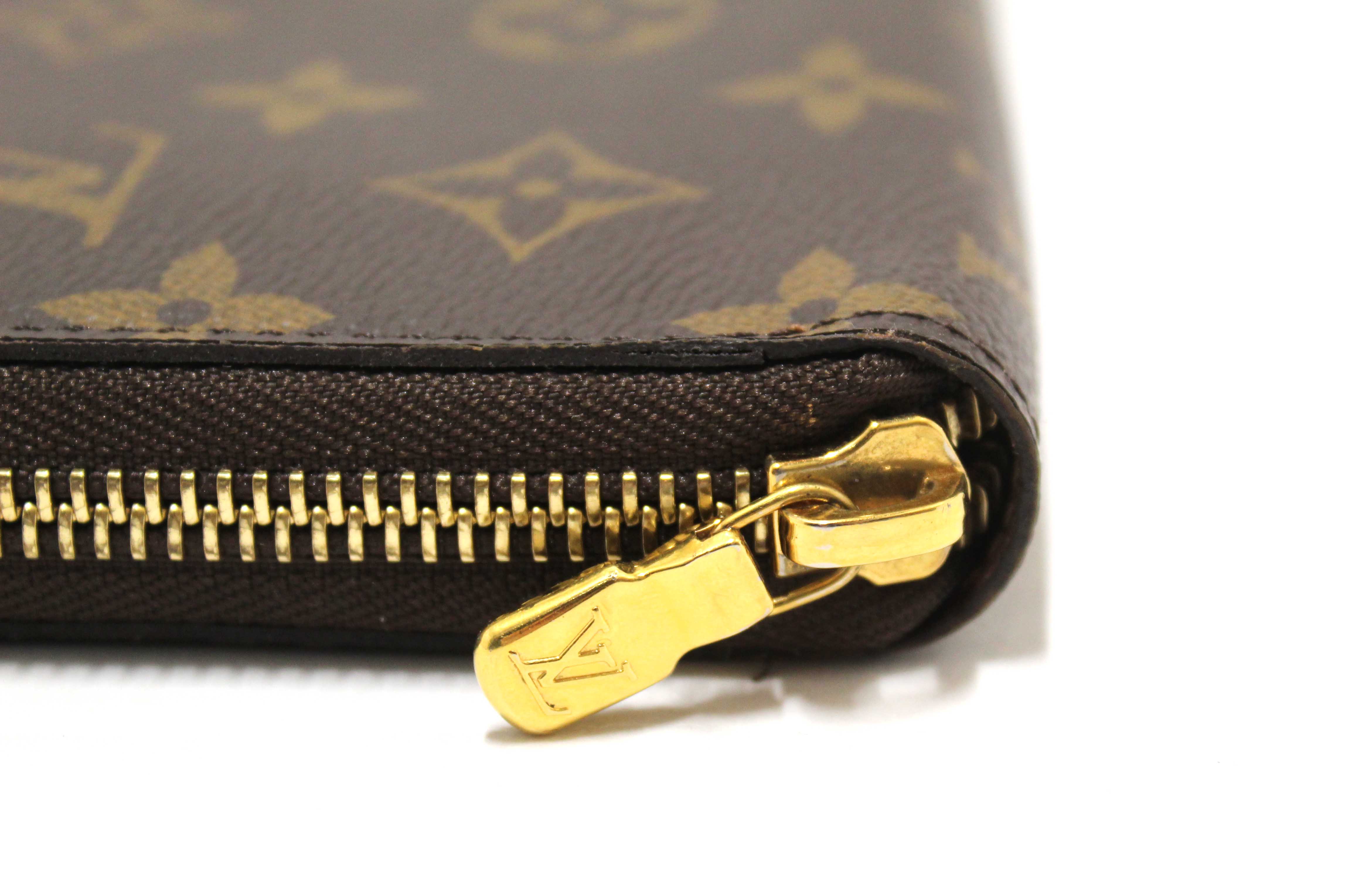 Authentic Louis Vuitton Classic Monogram Zippy Organizer Wallet