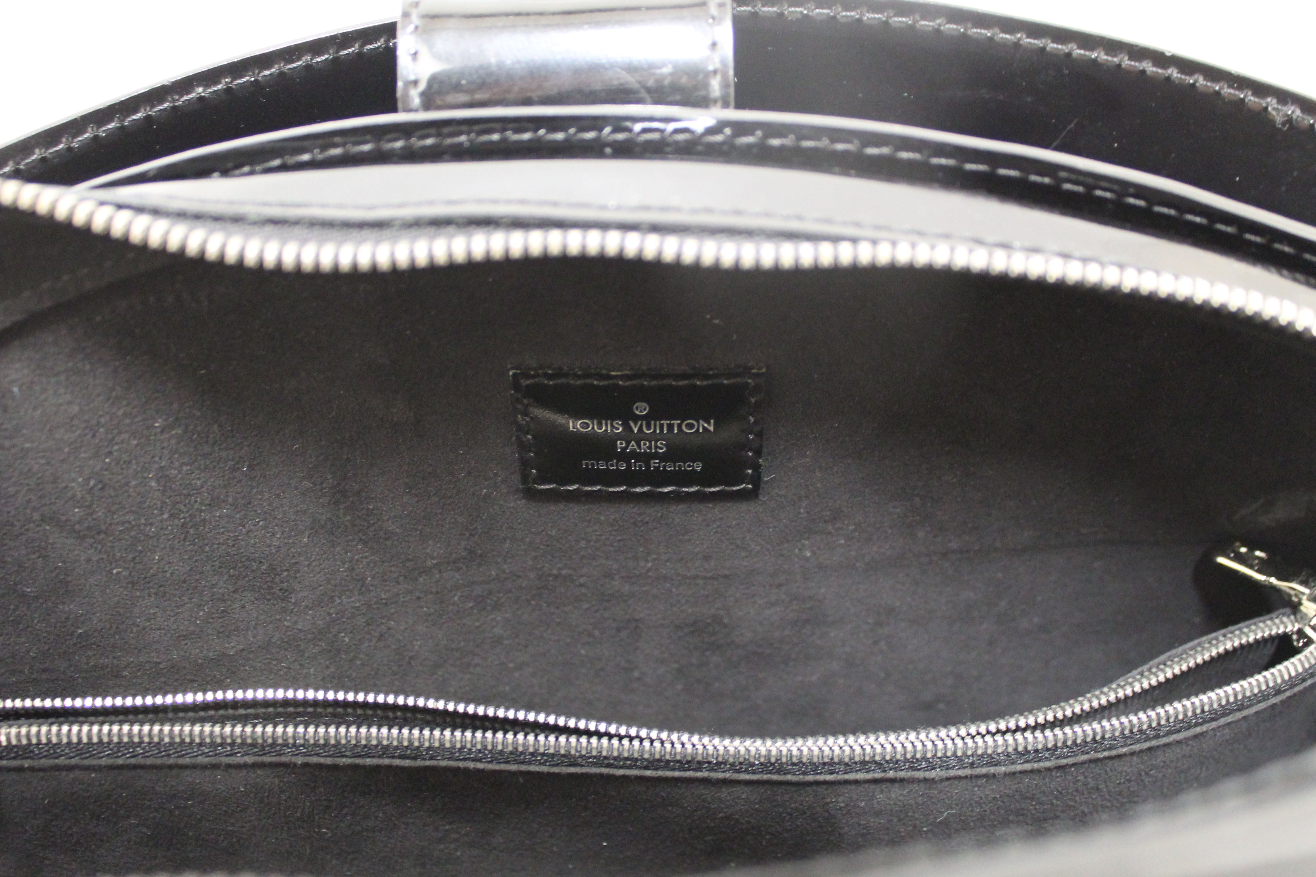 Authentic Louis Vuitton Black Electric Epi Leather Pont-Neuf GM Handbag