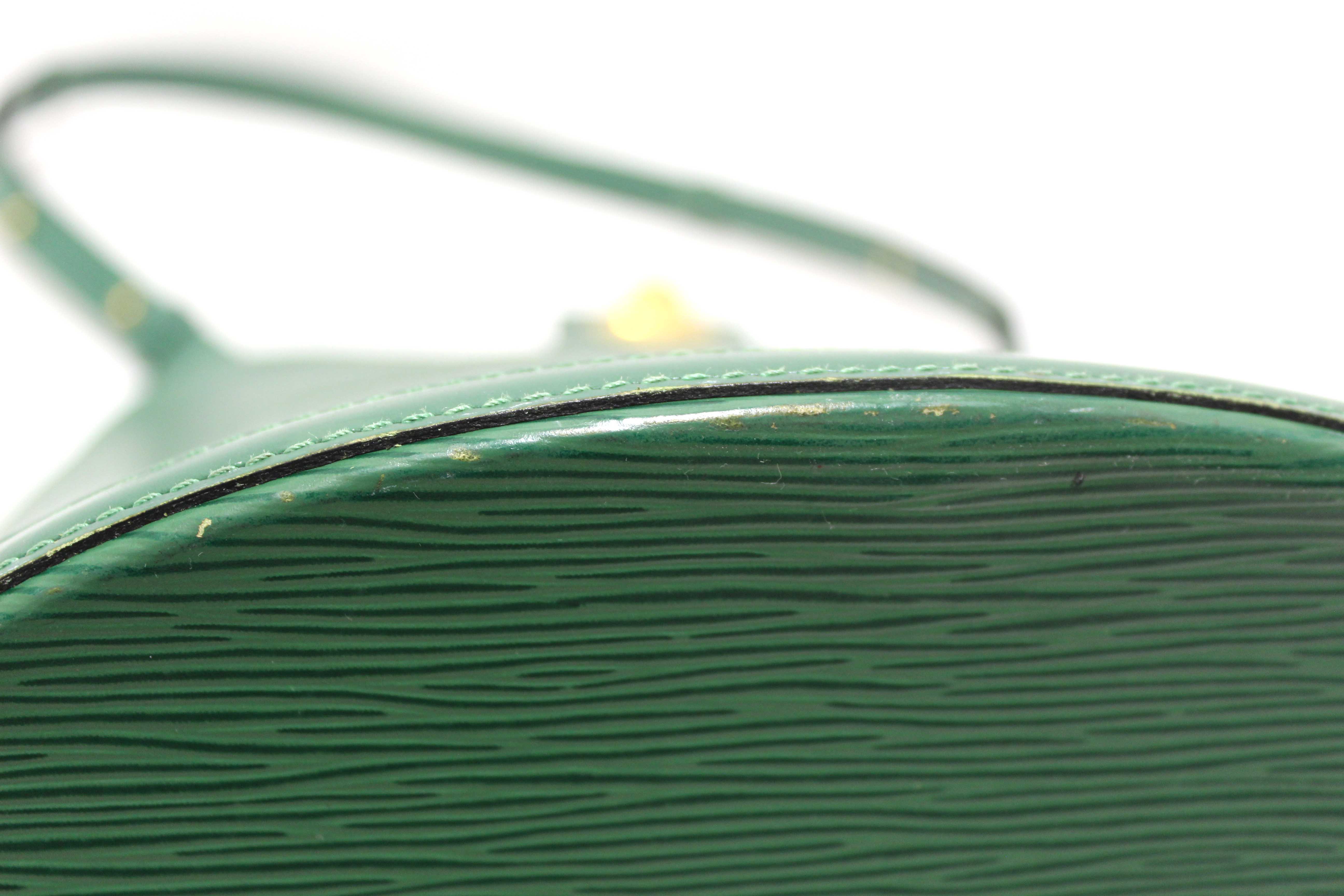 Authentic Louis Vuitton Vintage Green Epi Cluny Shoulder Bag