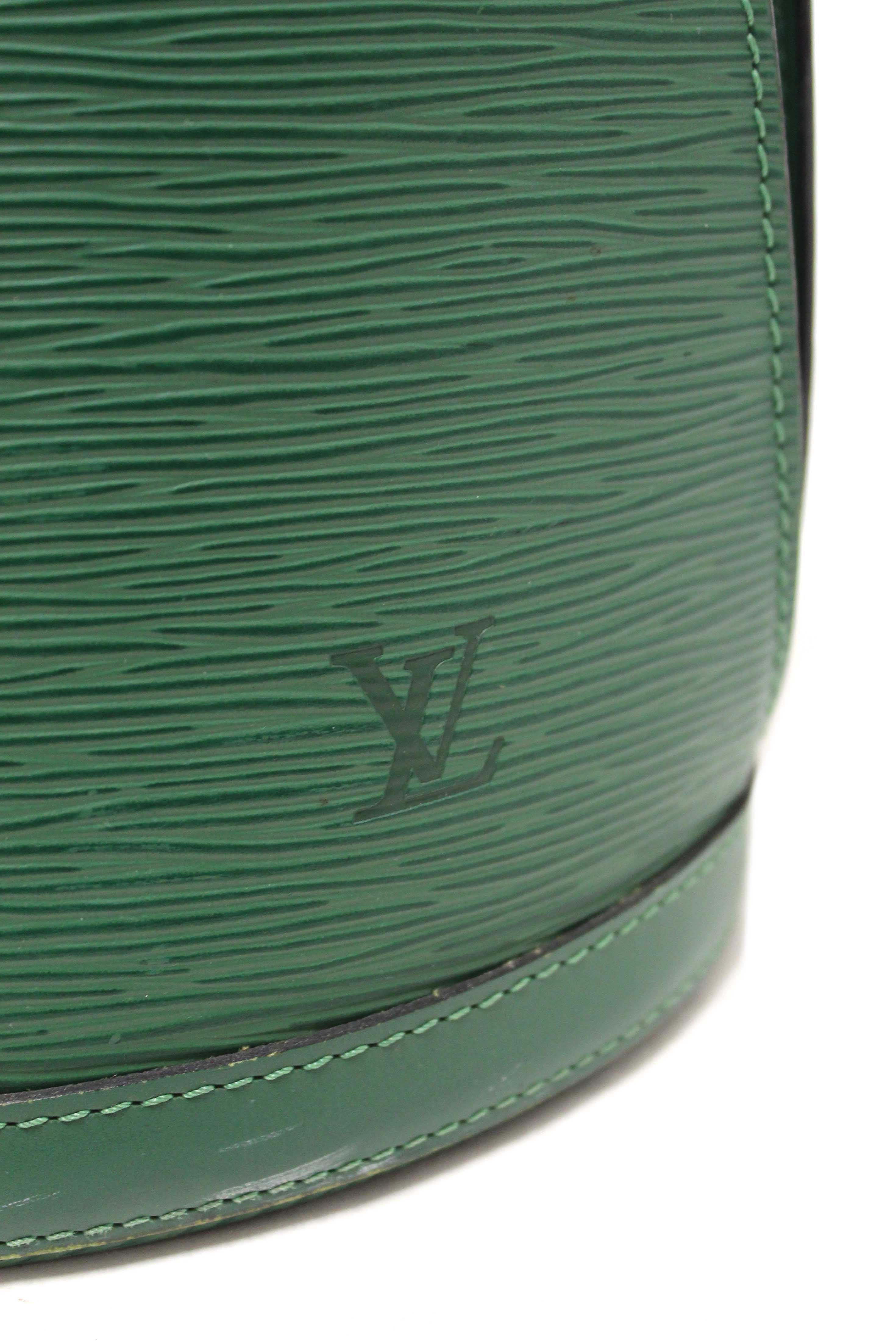 Authentic Louis Vuitton Vintage Green Epi Cluny Shoulder Bag