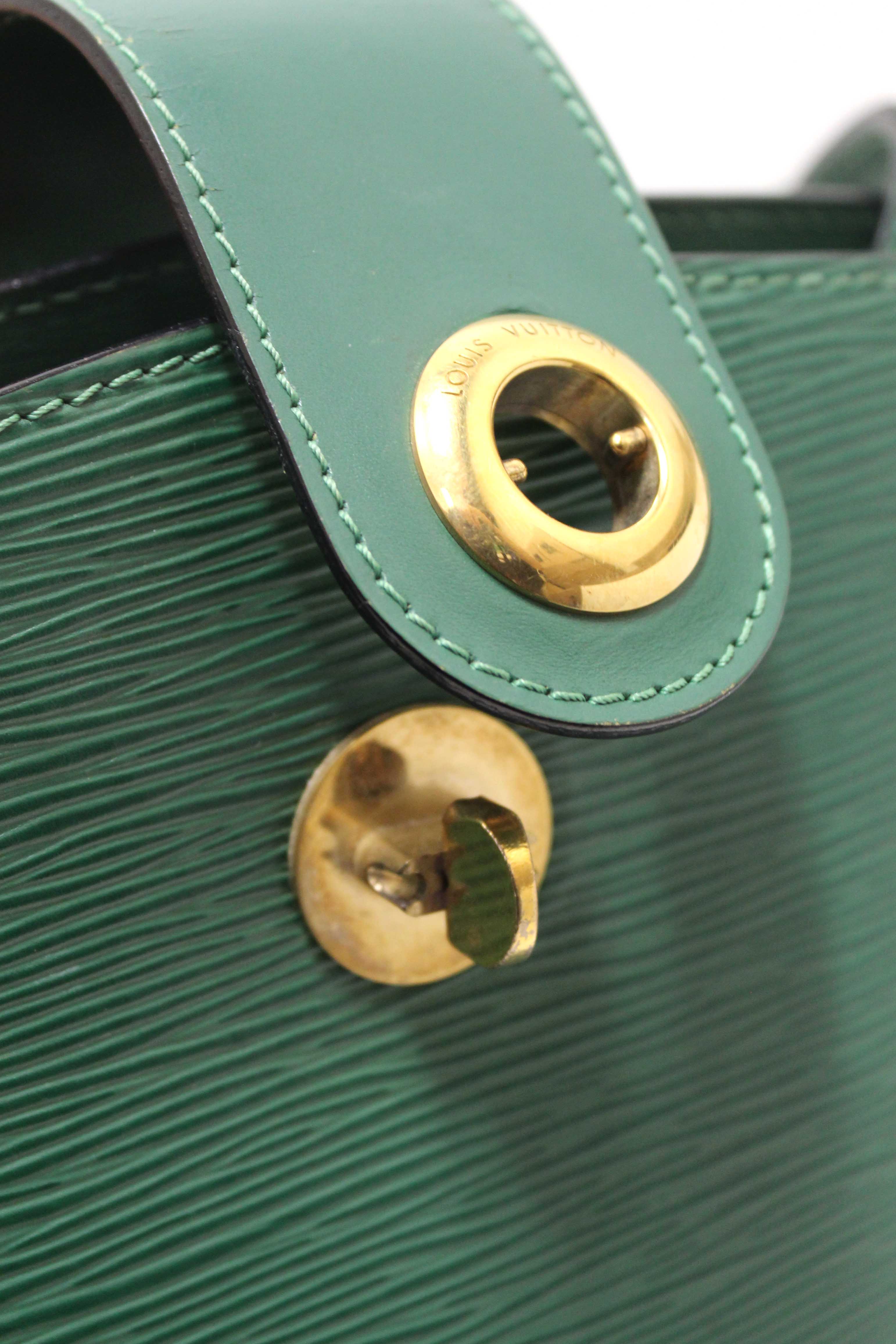 Authentic Louis Vuitton Vintage Green Epi Cluny Shoulder Bag